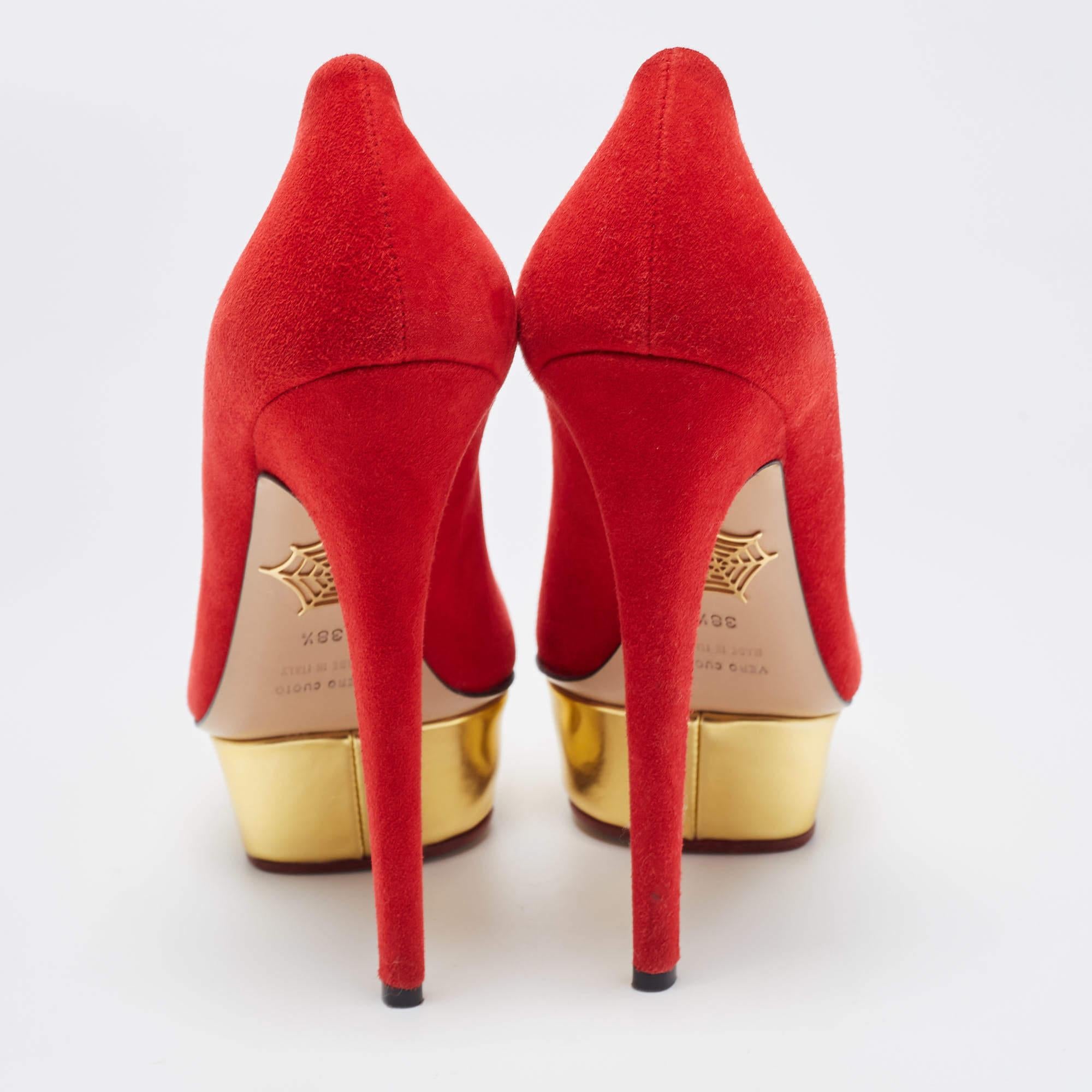 Charlotte Olympia - Escarpins à plateforme Dolly en daim rouge, taille 38.5 Pour femmes en vente