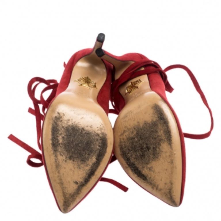 Charlotte Olympia - Pumps in pelle scamosciata rossa Sabin Taglia 36 in vendita 1