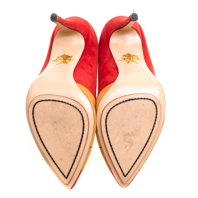 Charlotte Olympia Red Suede Sleeping Beauty Pumps Size 38.5 In Good Condition In Dubai, Al Qouz 2