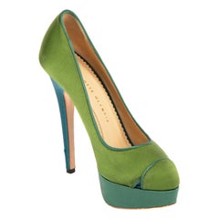 Charlotte Olympia escarpins à bout rond en satin taille UK 5