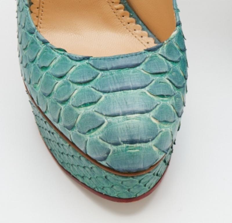 Charlotte Olympia Turquoise Bleu Python Cuir Priscilla Platform Pumps Size 38 Pour femmes en vente