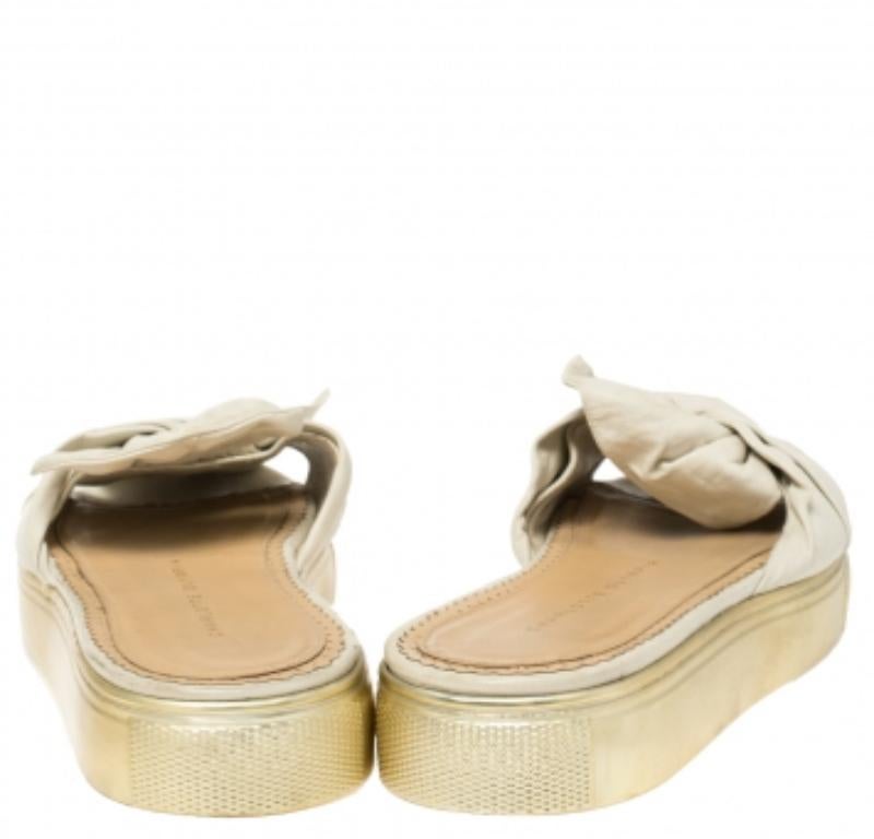 Women's Charlotte Olympia White Leather Knotted Bow Slides Size 36 For Sale