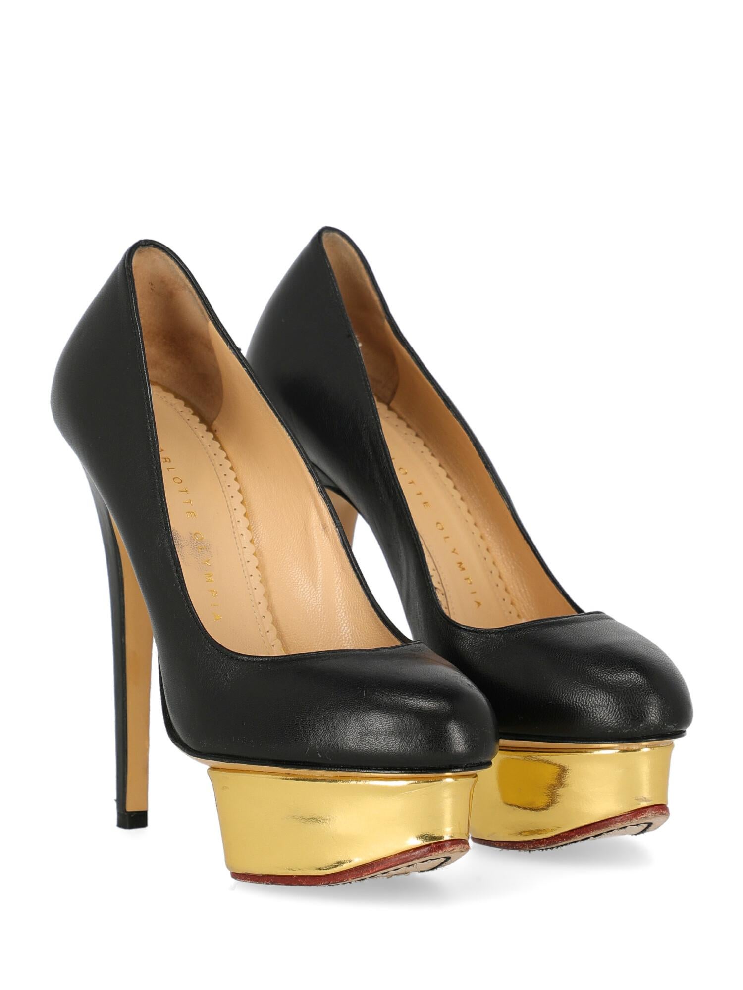 Shoe, leather, solid color, gold-tone hardware, branded insole, with plateau, high heel, leather lining, metal application

Includes: N/A

Product Condition: Good
Heel: negligible marks, slightly visible scratches. Sole: visible signs of use. Upper: