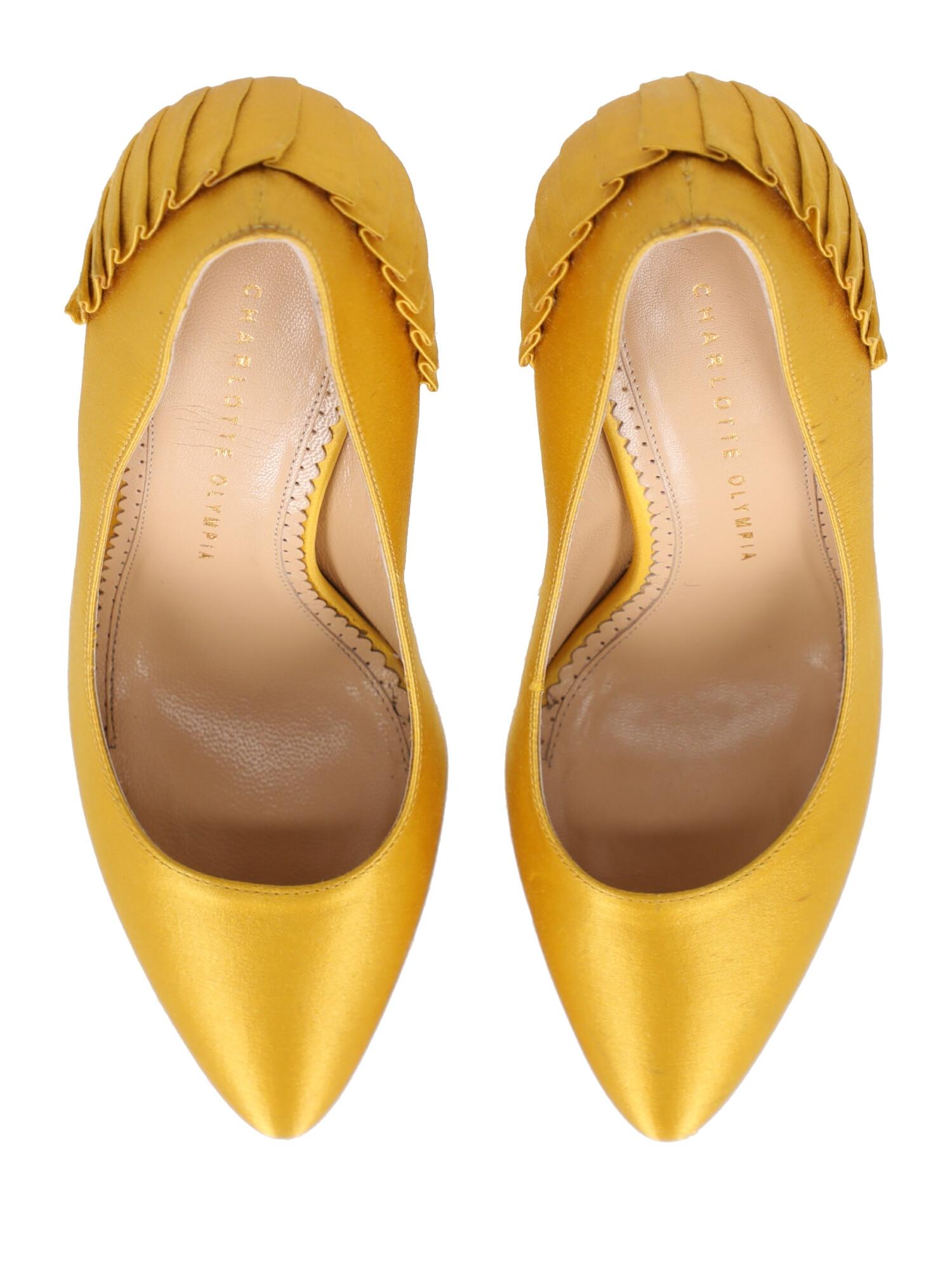 Charlotte Olympia Woman Pumps Yellow Fabric IT 36 For Sale 2