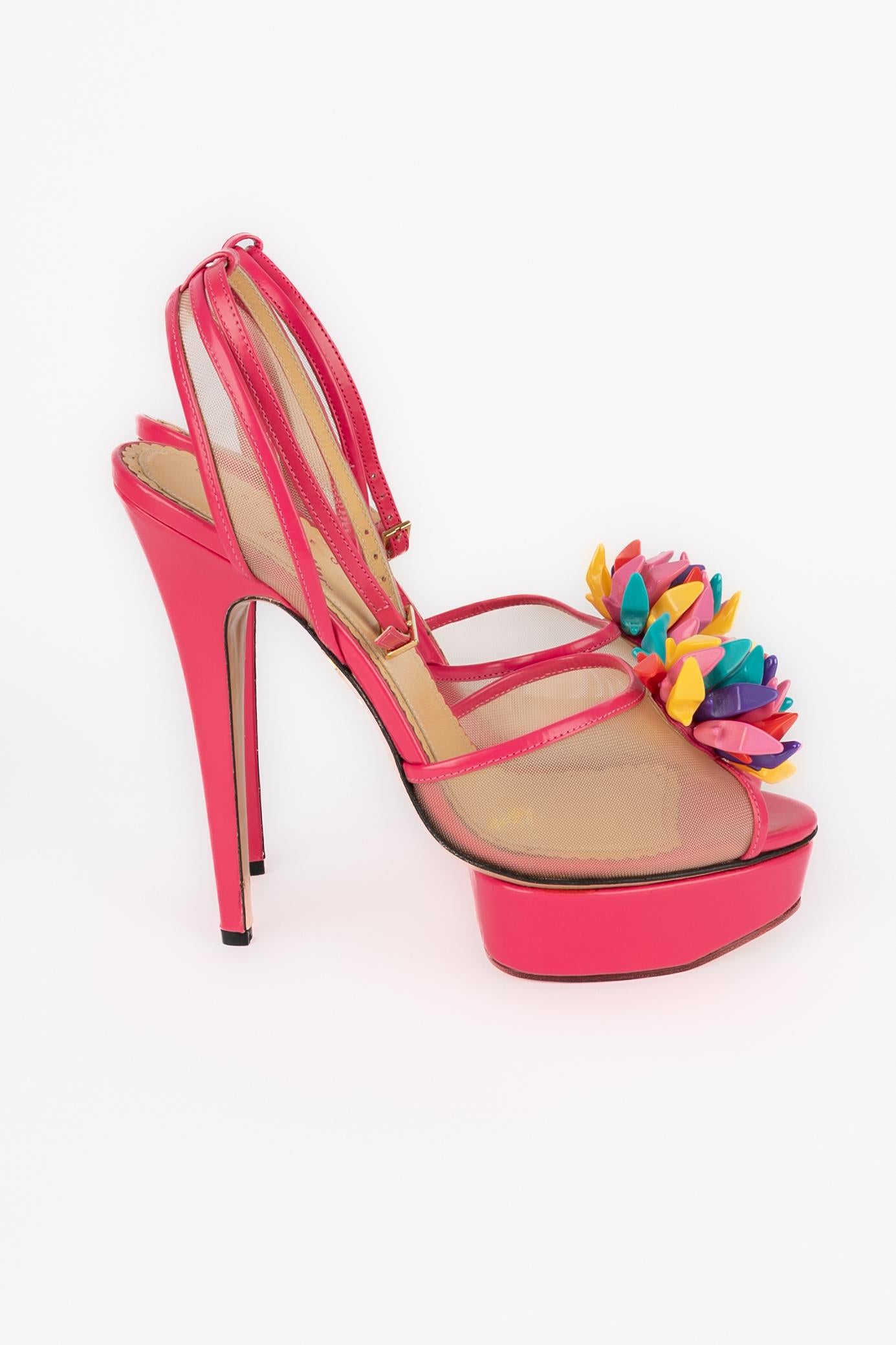 Rose Charlotte Olympia x Barbie en vente