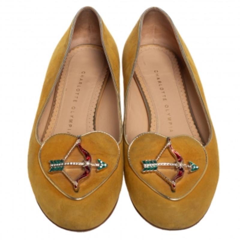 Charlotte Olympia Yellow Suede Ballet Flats Size 36.5 In Fair Condition For Sale In Dubai, Al Qouz 2