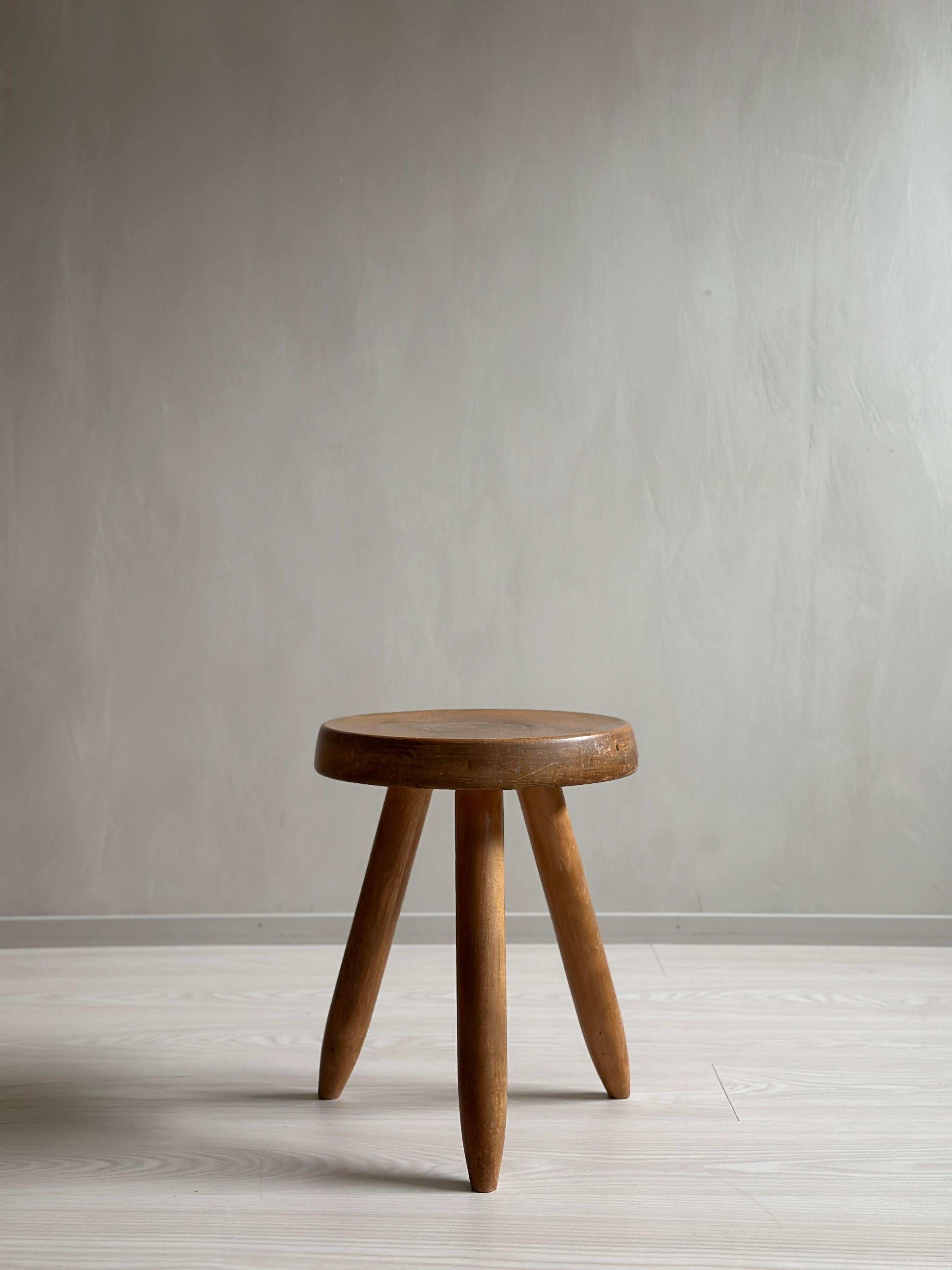 Charlotte Perriand (1903-1999)
High 'Berger' stool
Ashwood
Model created circa 1955
Measures: H 45 × Ø 32,5 cm
Bibliography:
- Charlotte Perriand, L'Œuvre complète, Vol. 3: 1956-1968, J. Barsac, Ed. Norma, 2017, similar models pp. 14-15,