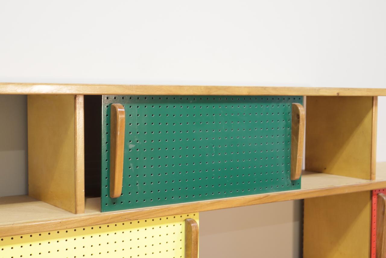 Librería colgante Charlotte Perriand años 50 en venta 2