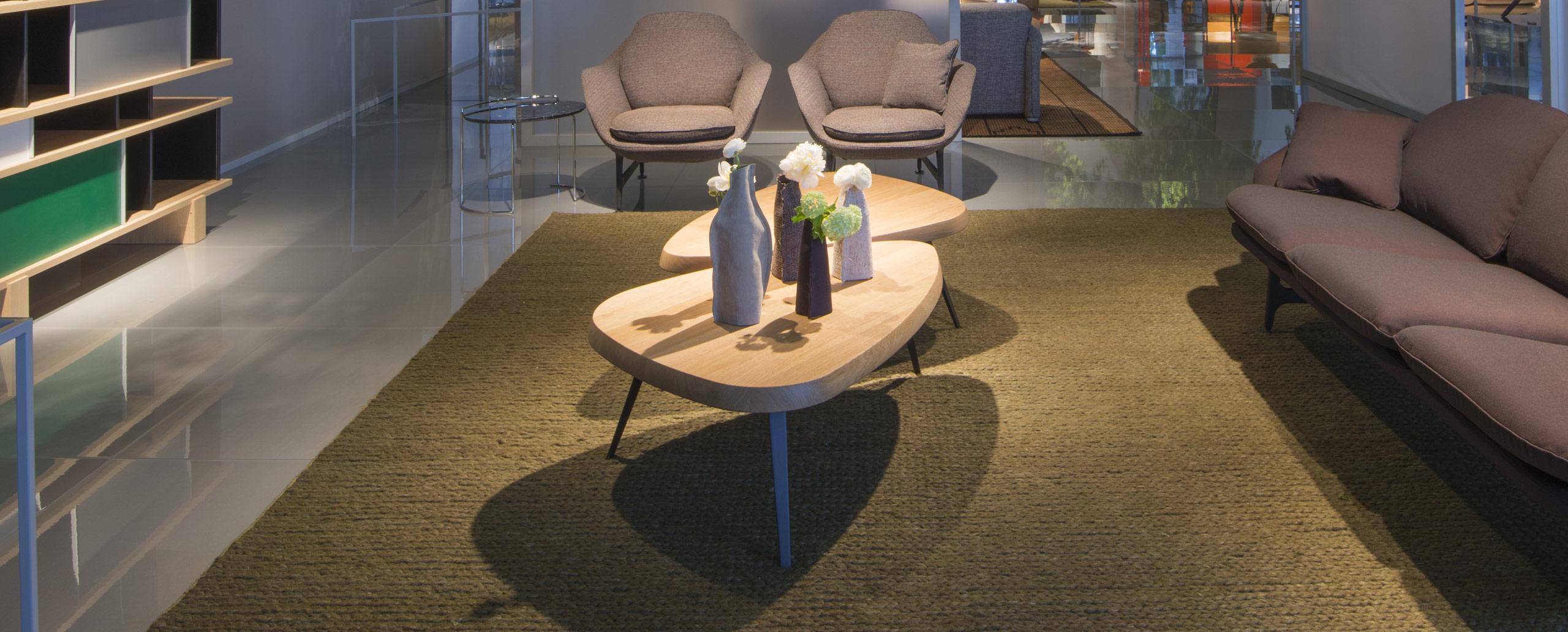 Charlotte Perriand, Mexique-Tisch 527 von Cassina im Angebot 2