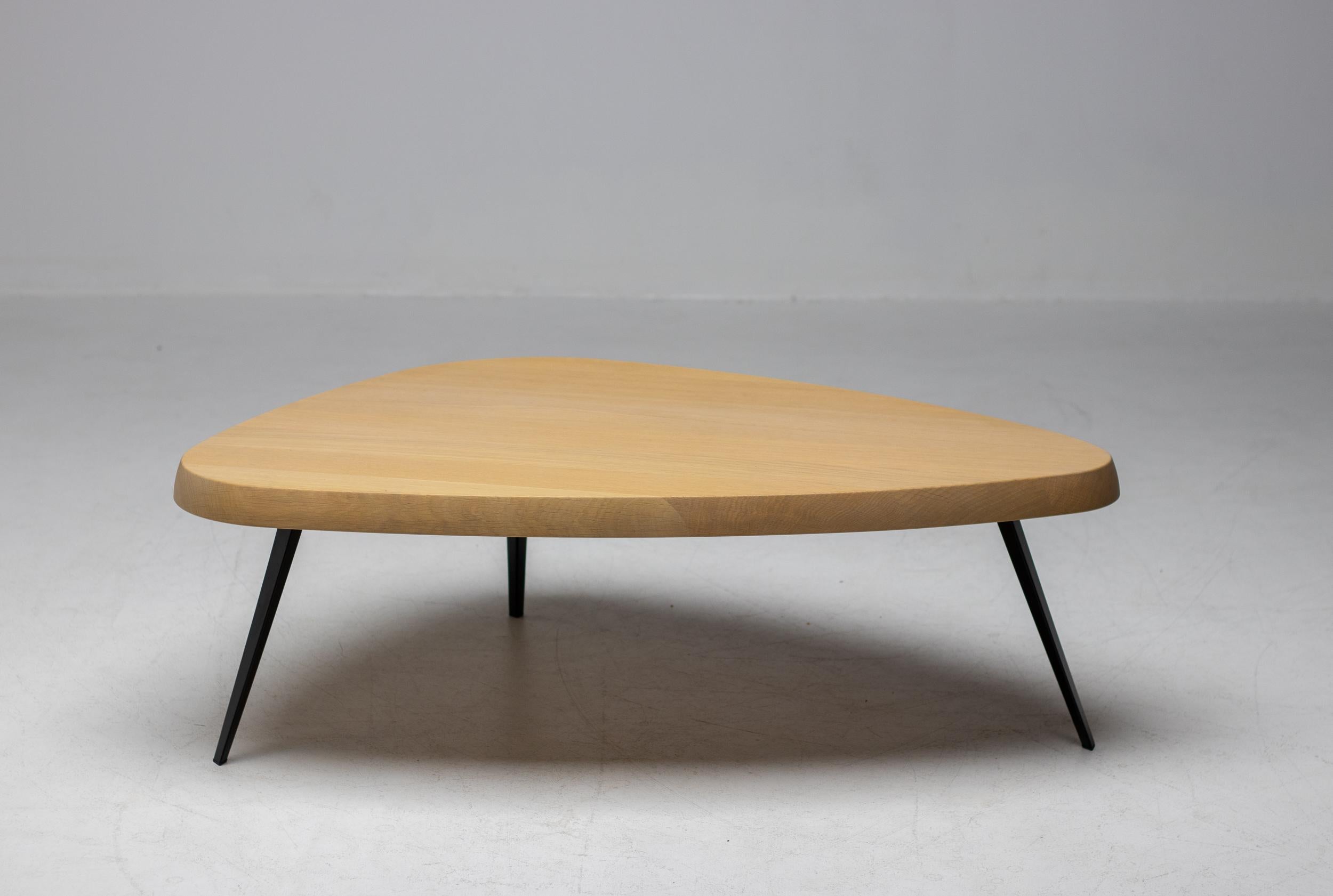 Charlotte Perriand 527 Mexique Table 2