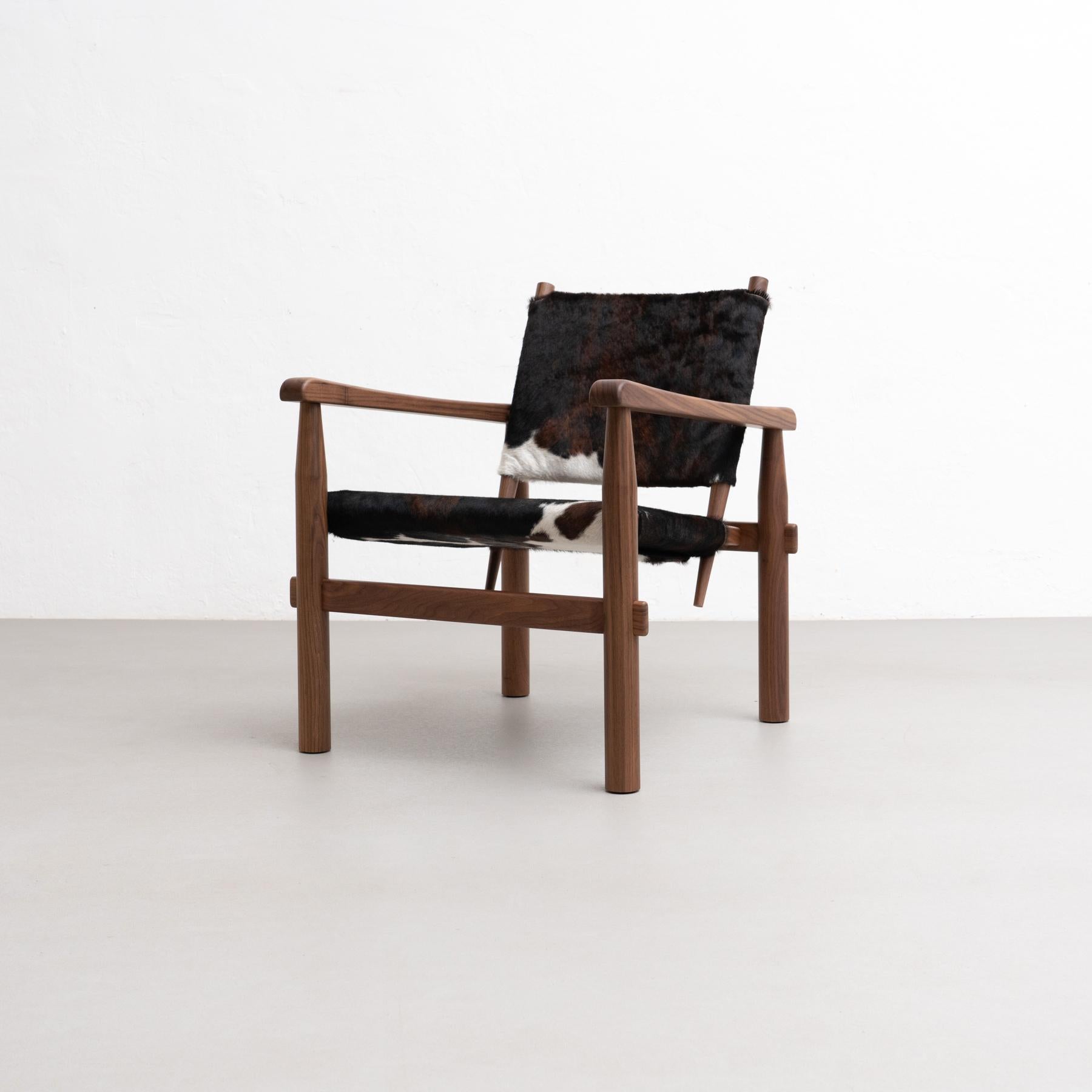 Sillón diseñado por Charlotte Perriand en 1947. Relanzada en 2020.
Fabricado por Cassina en Italia.

El sillón del Hotel Doron fue diseñado en 1947 por Charlotte Perriand, una auténtica amante de la montaña, para la estación de deportes de invierno