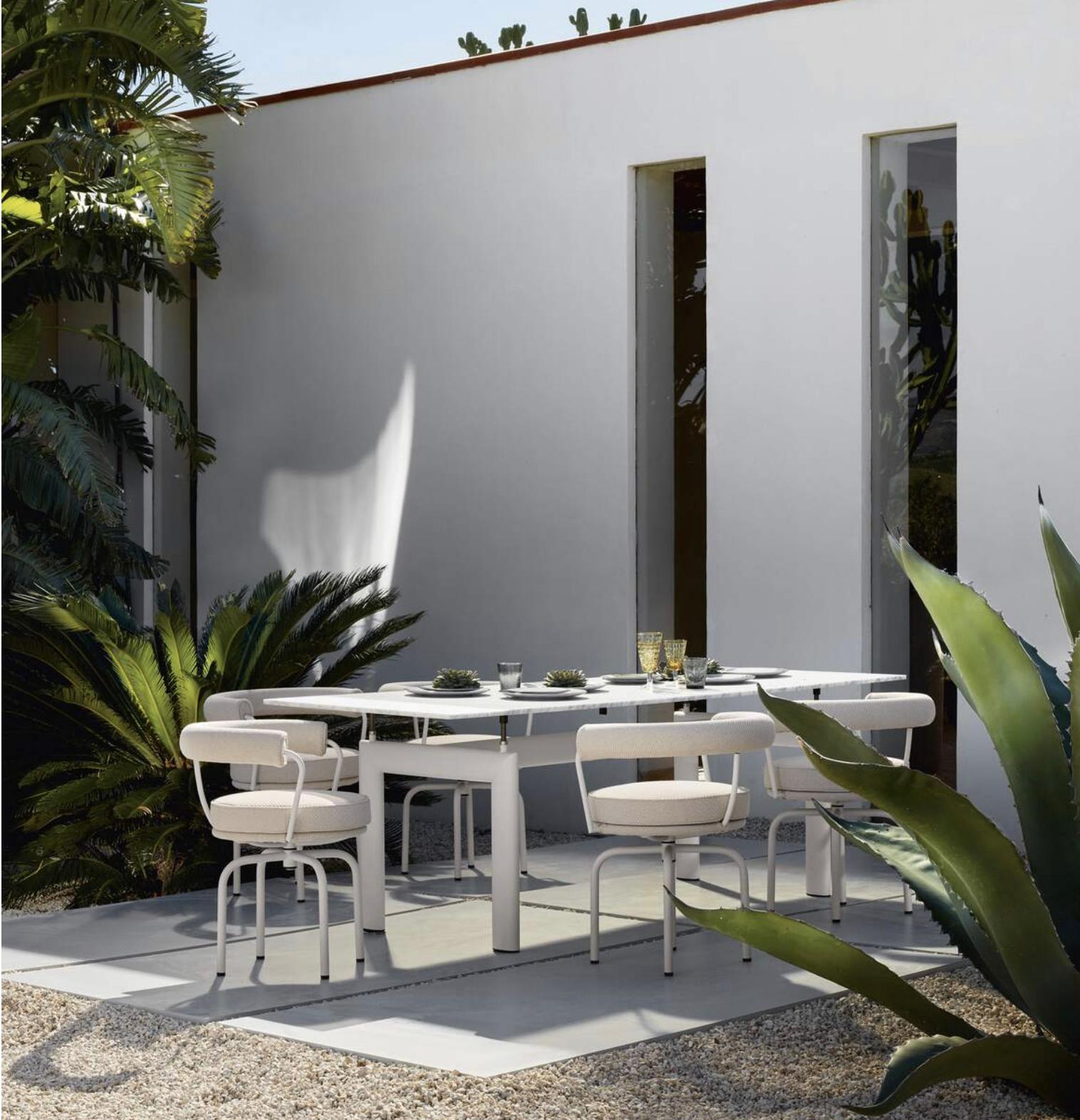 Charlotte Perriand 7 Fauteuil Tournant, Outdoor Per Cassina in vendita 3
