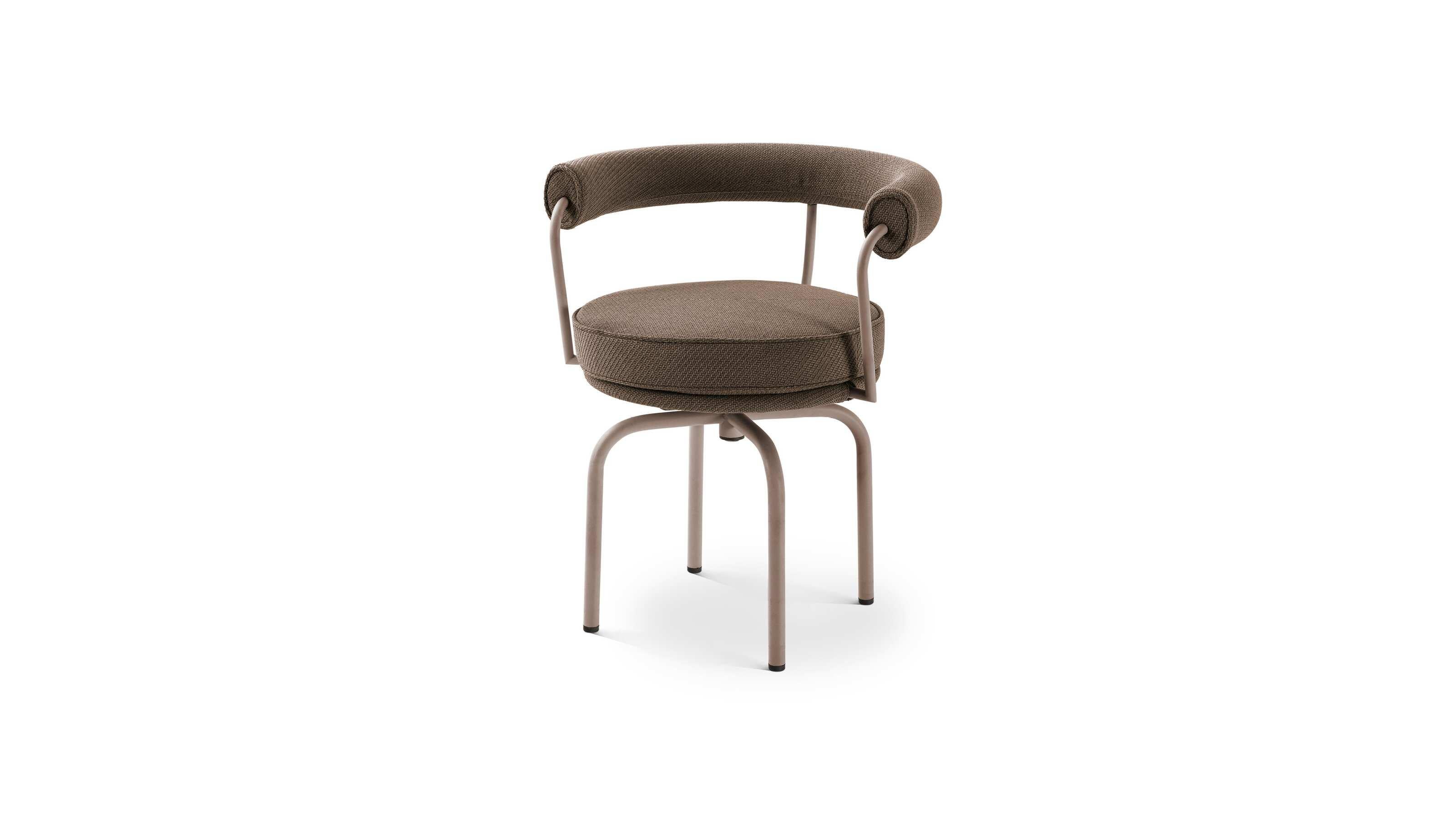 italien Tournant à 7 Fauteuils de Charlotte Perriand, Extérieur pour Cassina en vente