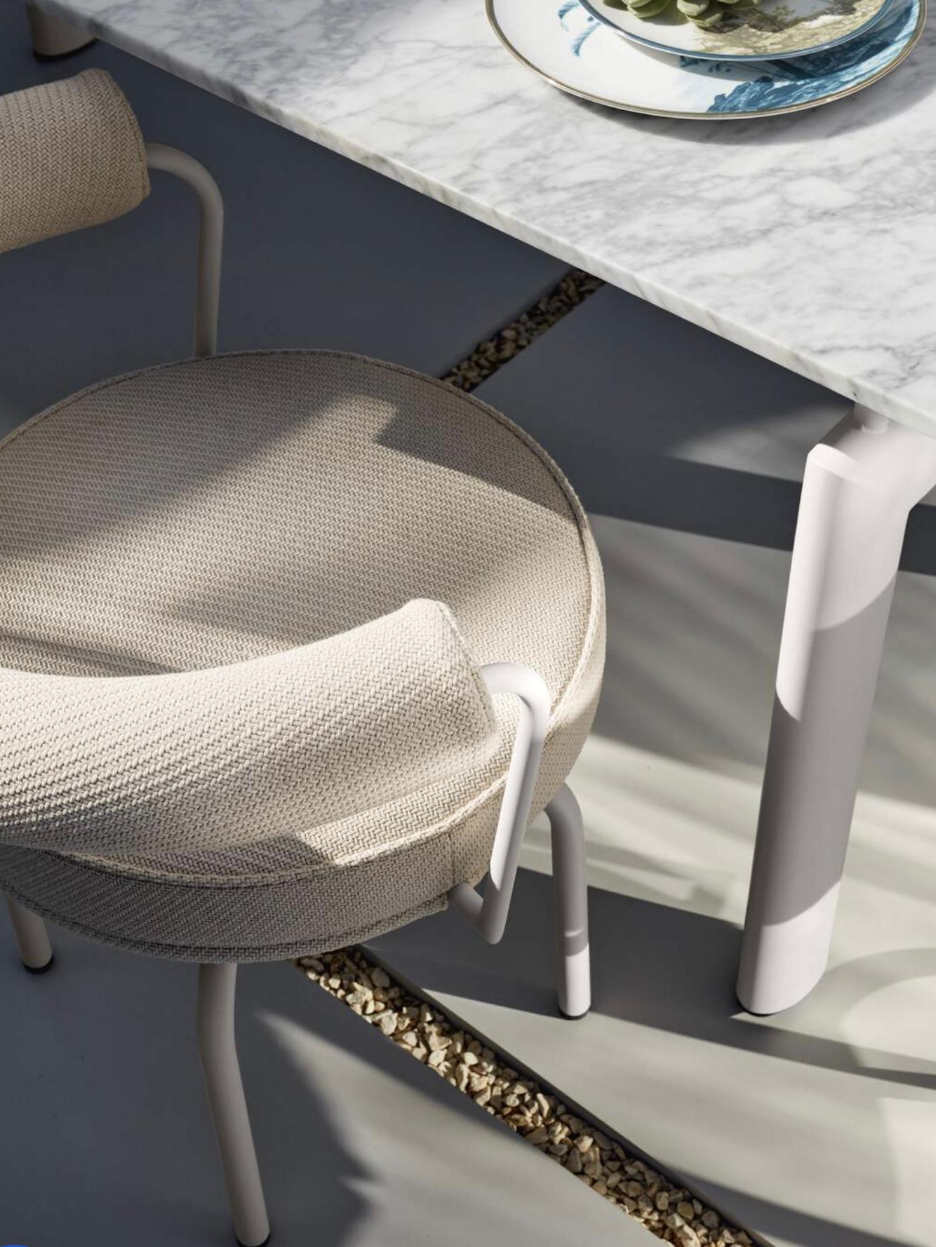 Charlotte Perriand 7 Fauteuil Tournant, Outdoor Per Cassina in vendita 2