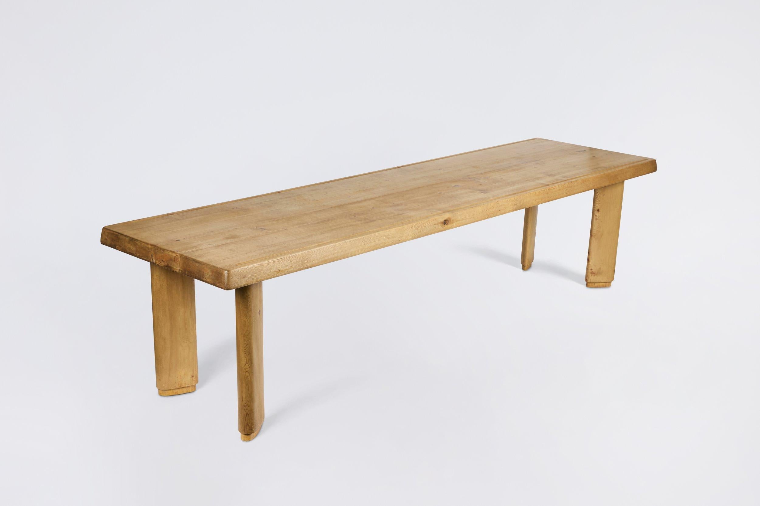 Bois Table de salle à manger « a gorges » de Charlotte Perriand, 1958 en vente