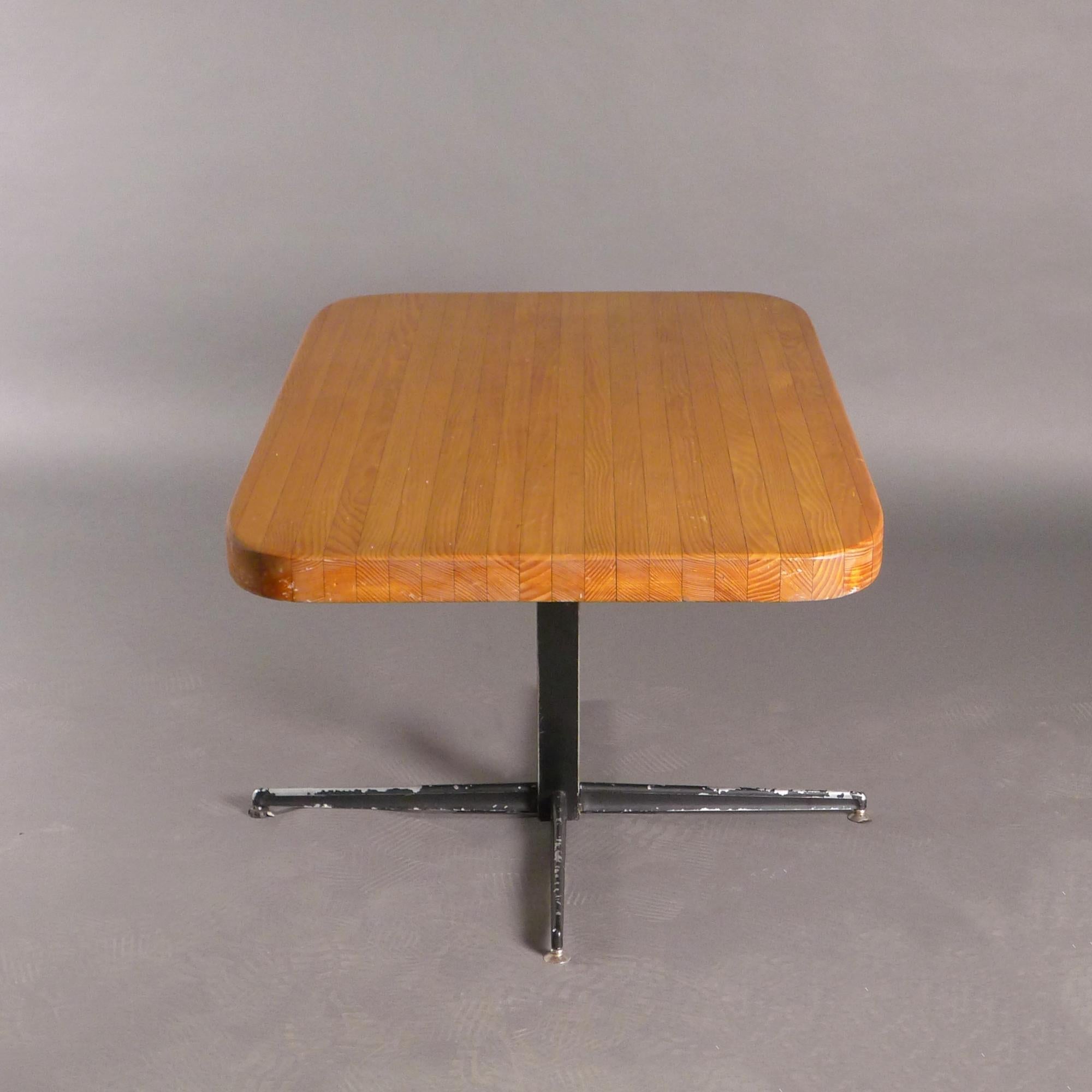 Charlotte Perriand, Adjustable Dining/Coffee Table, designed for Les Arcs, 1970s In Good Condition For Sale In Wargrave, Berkshire