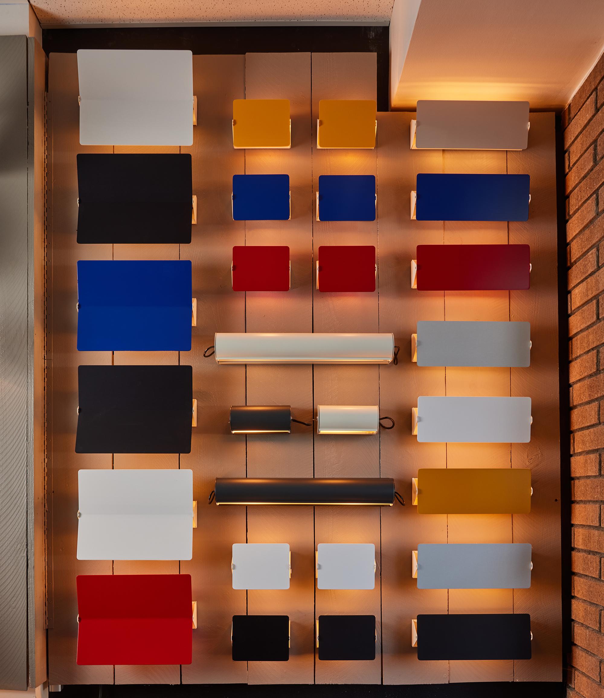 Charlotte Perriand 'Applique à Volet Pivotant' Wall Light in Red for Nemo For Sale 10