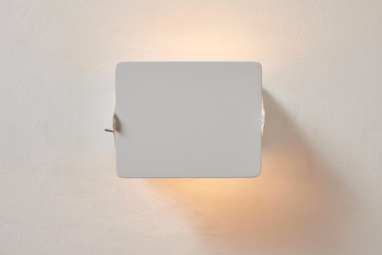 Mid-Century Modern Charlotte Perriand 'Applique à Volet Pivotant' Wall Light in All White For Sale