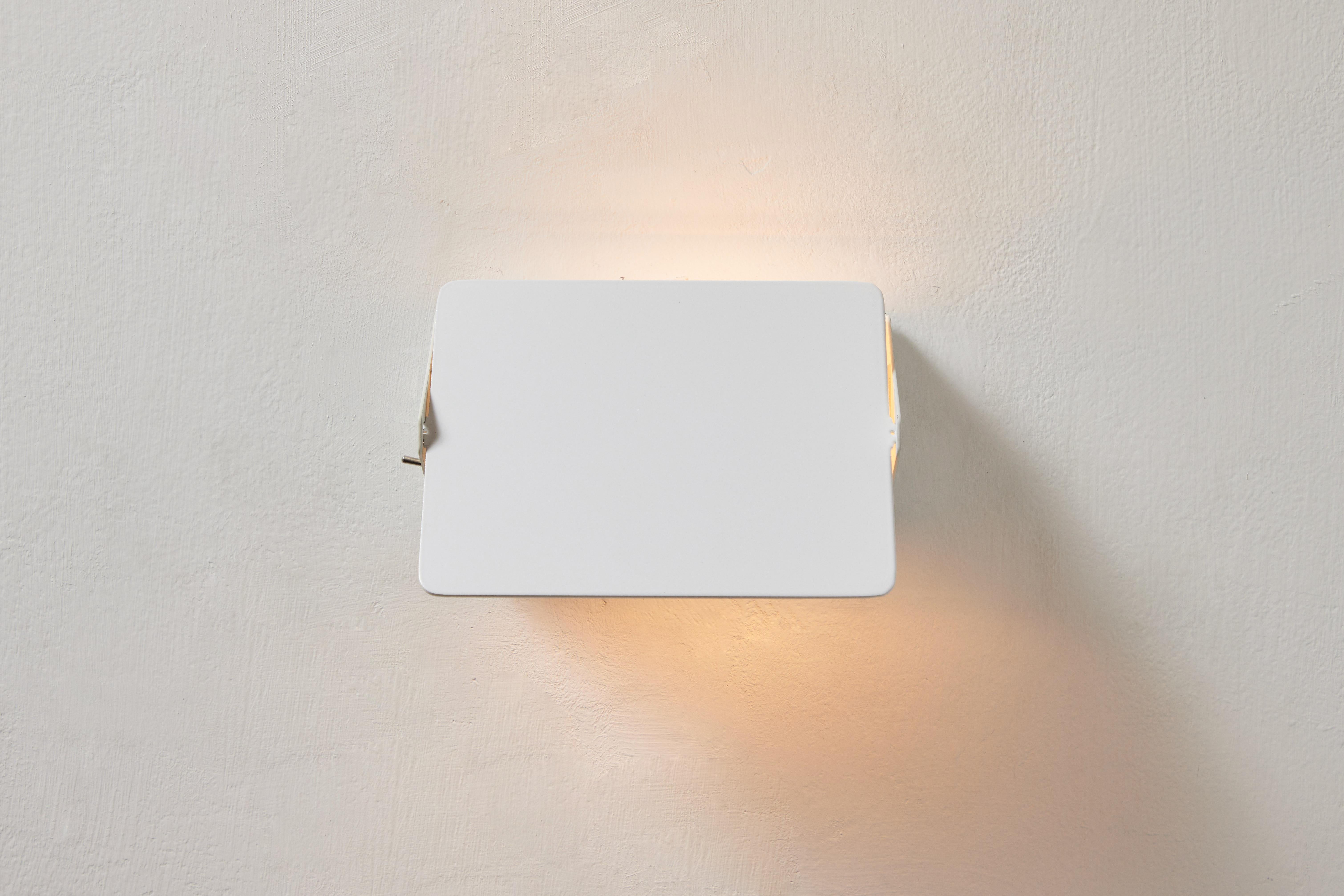 Charlotte Perriand 'Applique À Volet Pivotant' Wall Light in All White for Nemo For Sale 3