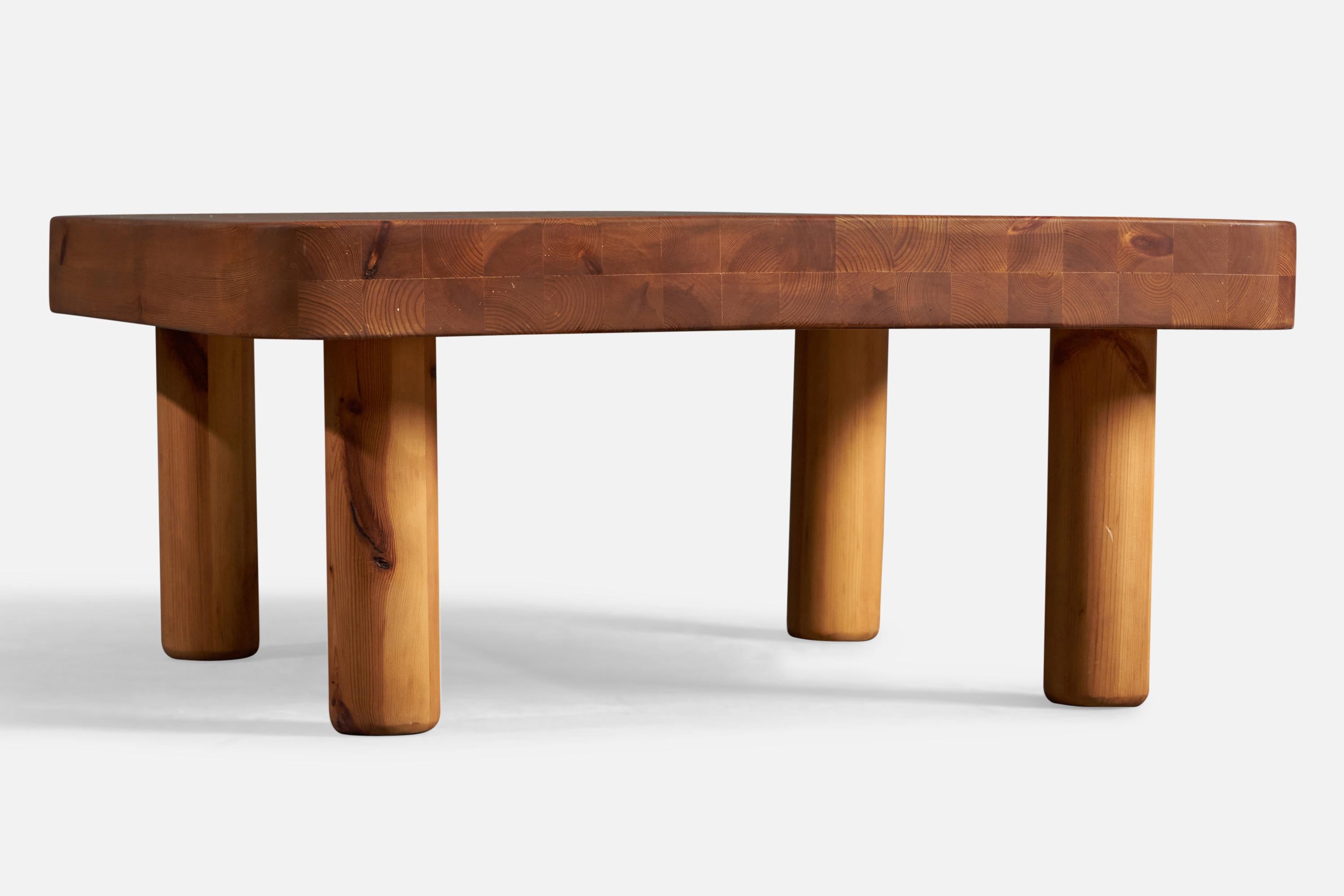 Charlotte Perriand Attribution, Coffee Table, Pine, France, 1960s In Good Condition For Sale In High Point, NC