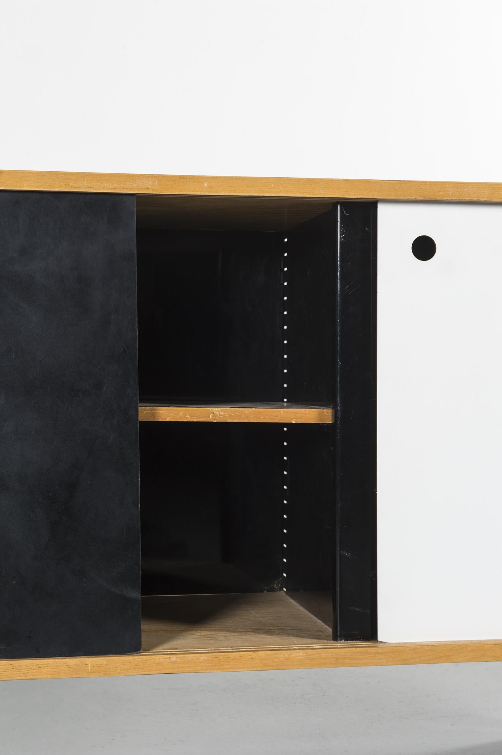 Metal Charlotte Perriand 