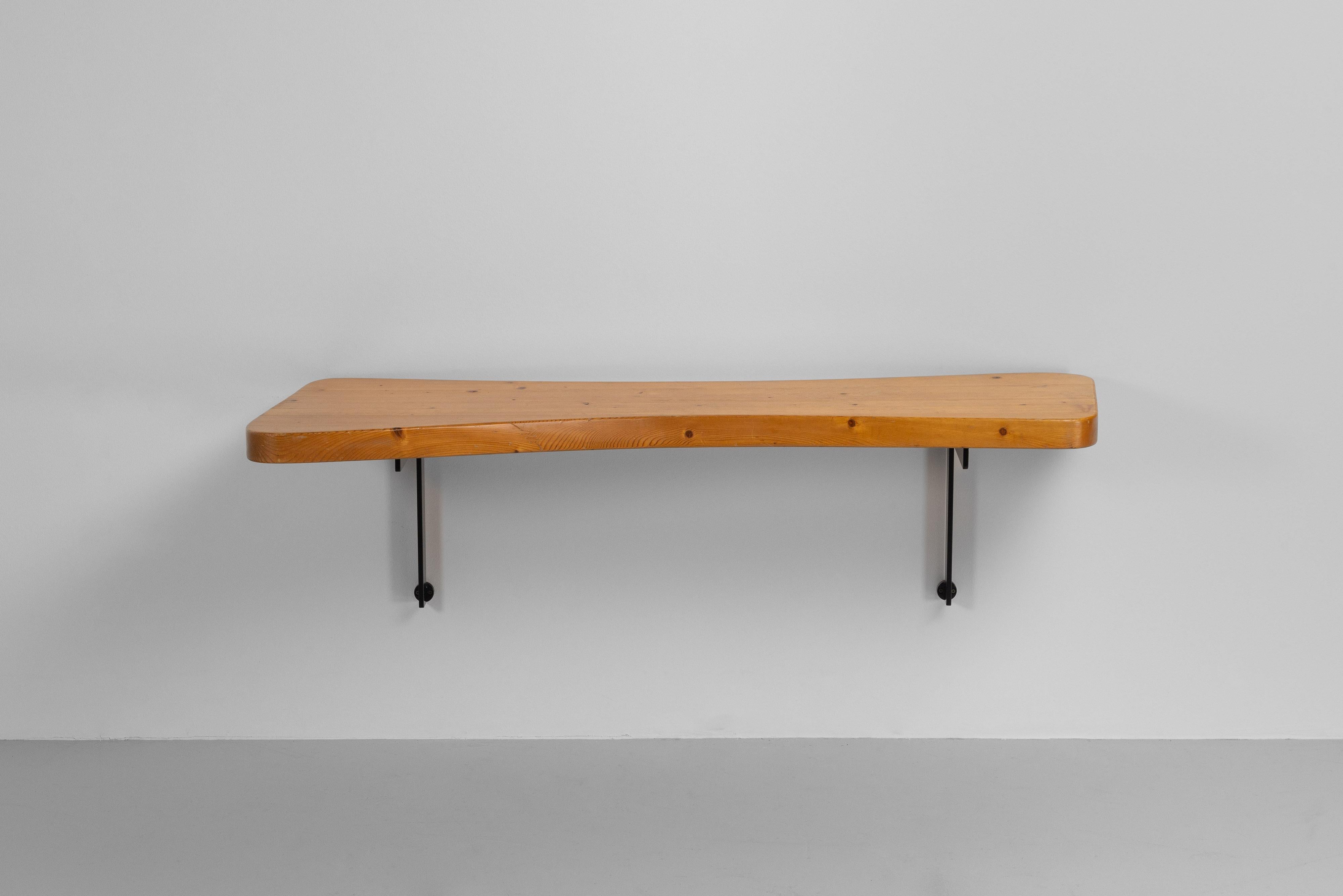Fine XX secolo Charlotte Perriand console da bar Les Arcs 1800 Francia 1973 in vendita