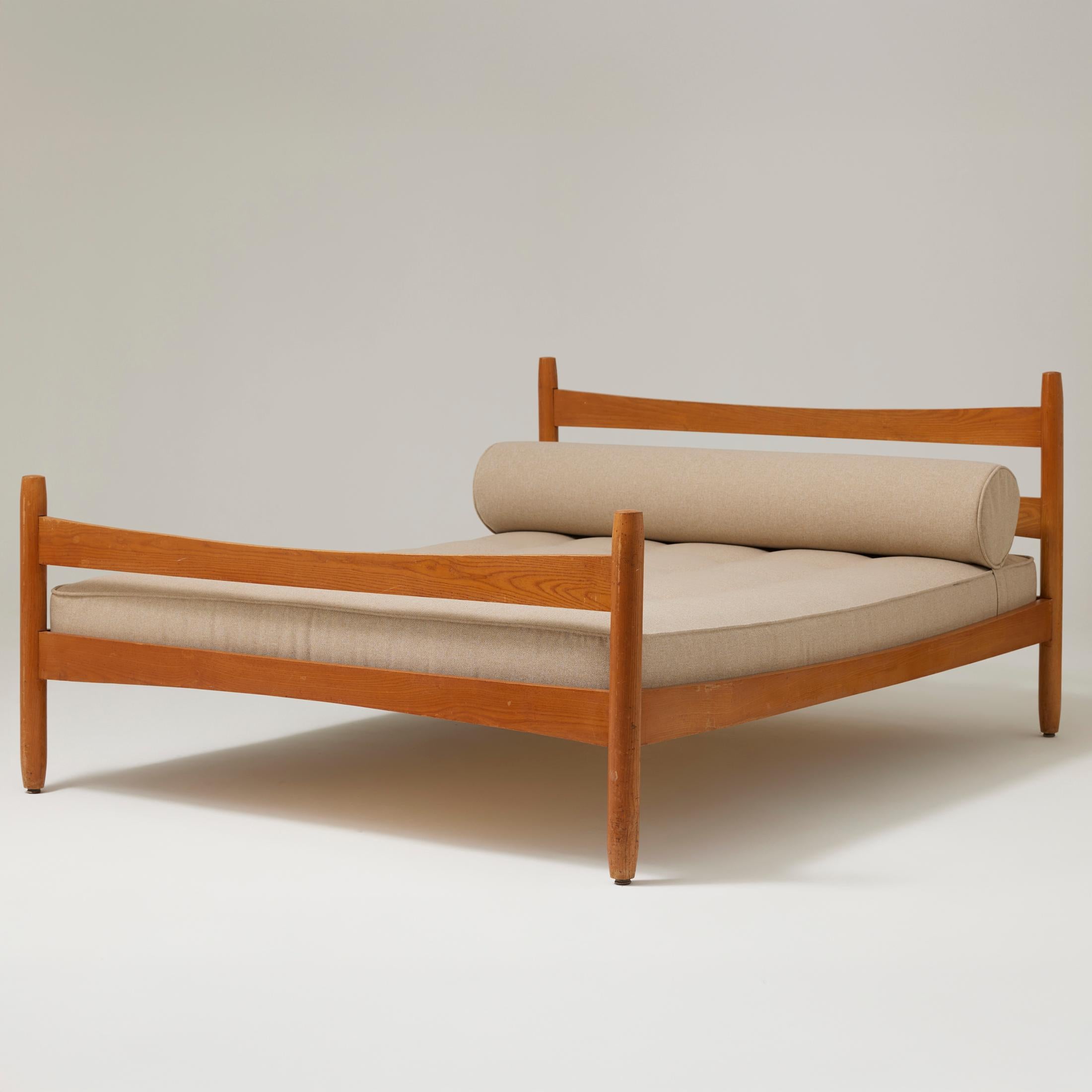 Charlotte Perriand Bed for Meribel, circa 1950 For Sale 4