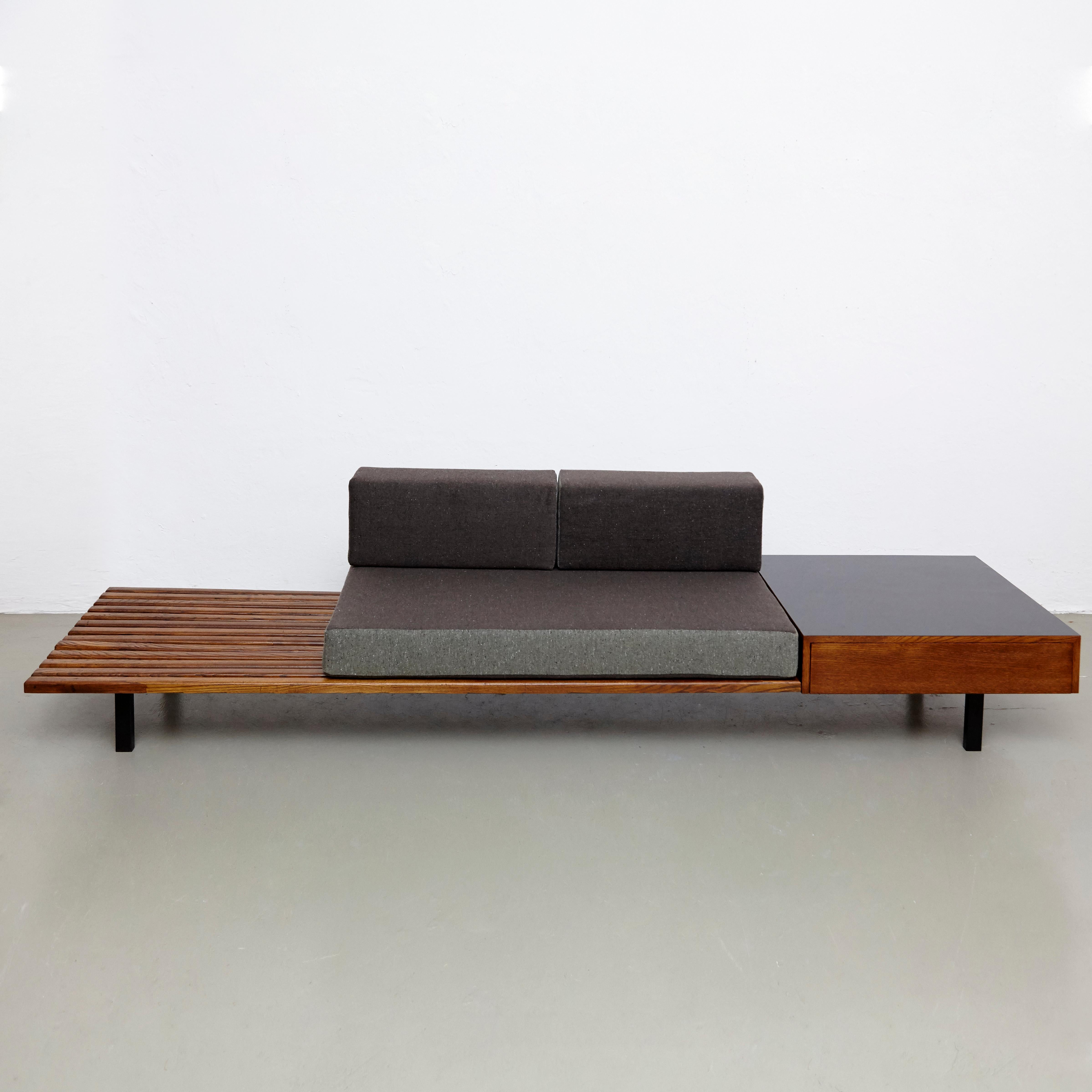 charlotte perriand sofa