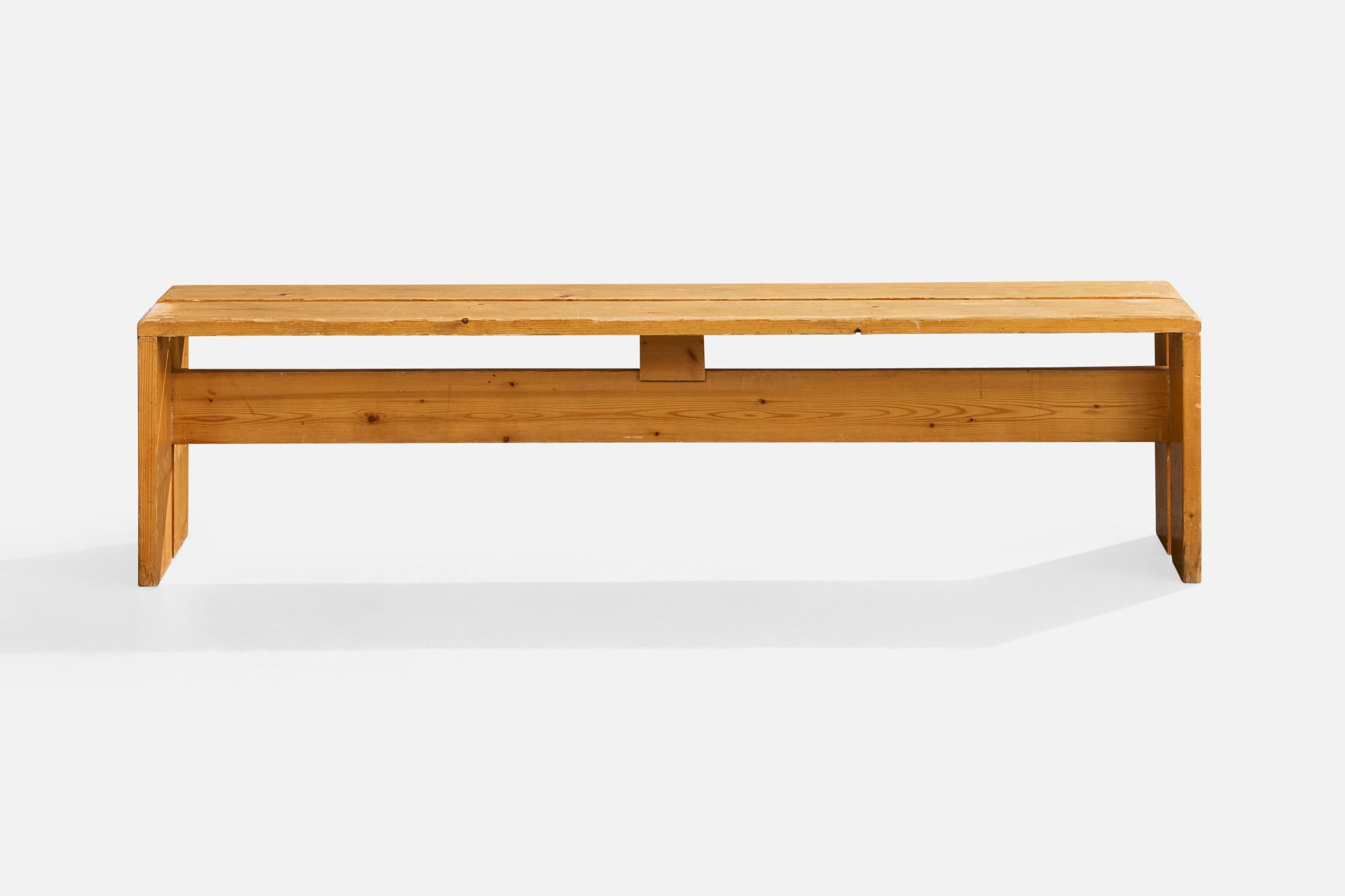 Mid-Century Modern Charlotte Perriand, banc, pin, France, années 1960 en vente