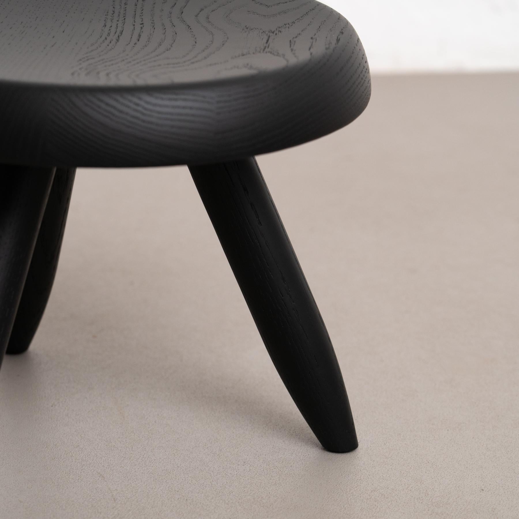 XXIe siècle et contemporain Charlotte Perriand Tabouret en bois noir de Berger pour Cassina en vente