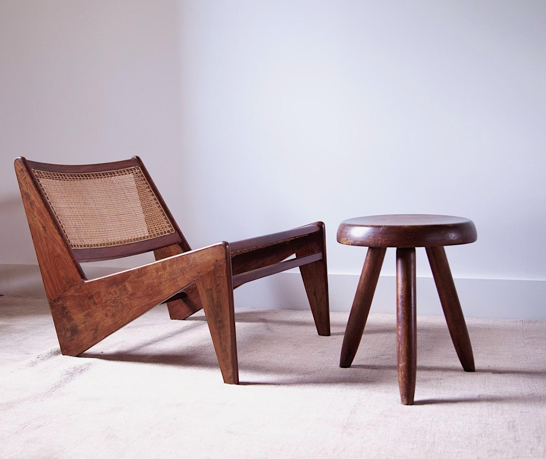 Moderne Charlotte Perriand Tabouret Berger en vente