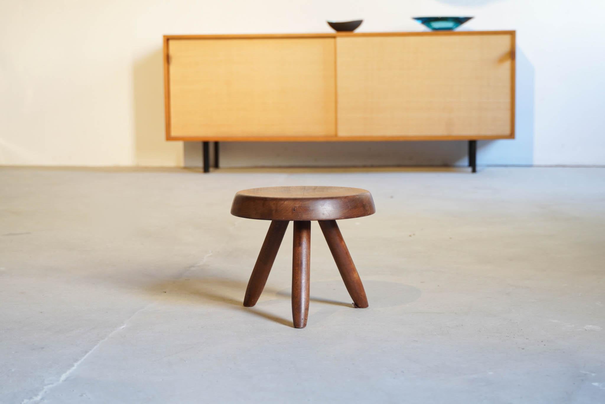 Charlotte Perriand Taburete Berger Francia años 50 Moderno de mediados de siglo en venta