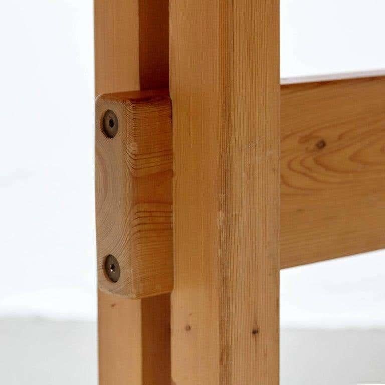 Charlotte Perriand Grande table et deux bancs pour Les Arcs en vente 8