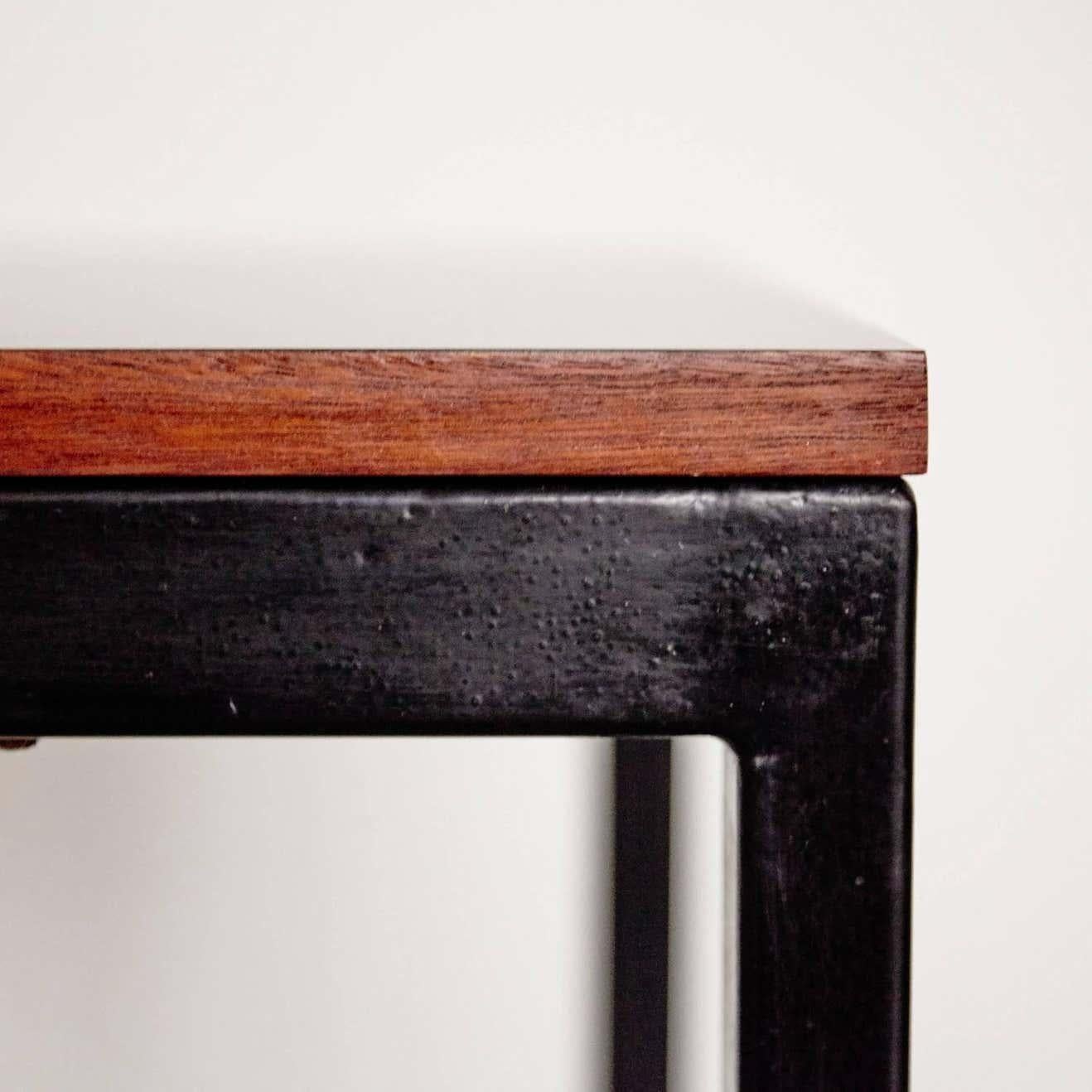 Consola de metal negro y fórmica Charlotte Perriand para Cite Cansado, circa 1950 Moderno de mediados de siglo en venta