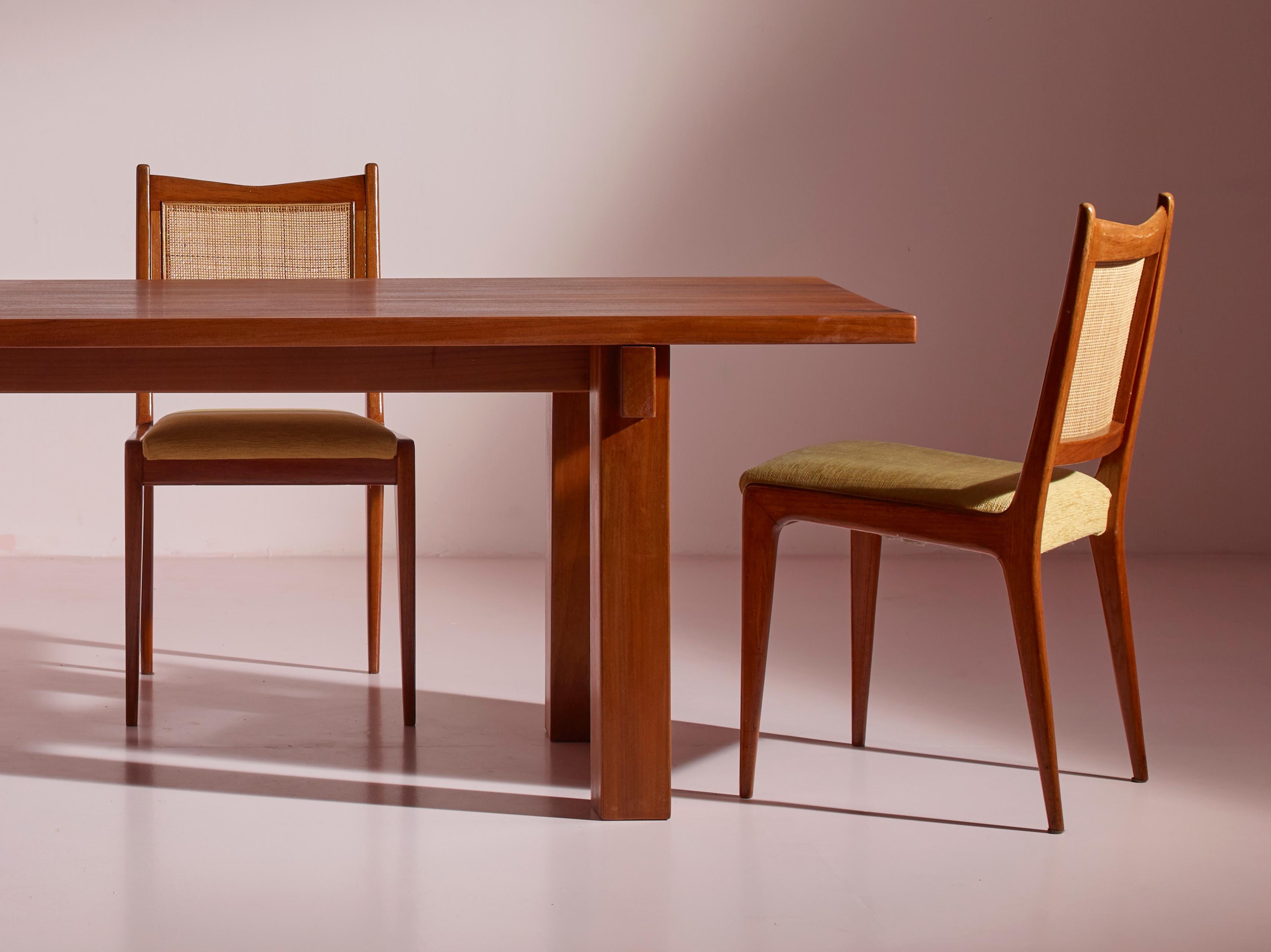Charlotte Perriand Brasil, Esstisch, hergestellt von Sentou, Frankreich, 1970er Jahre (Holz)