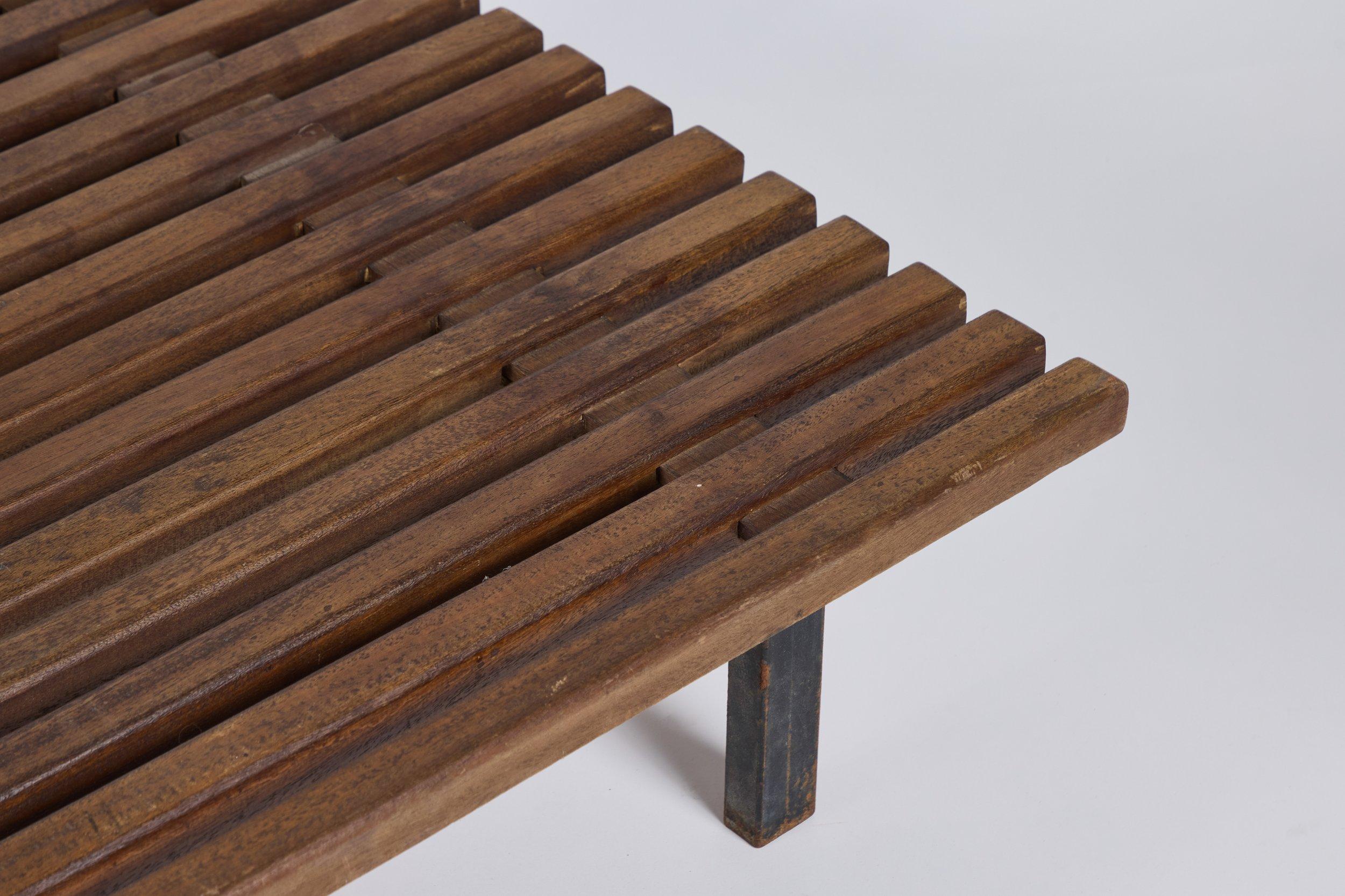 Charlotte Perriand Banc Cansado en vente 5