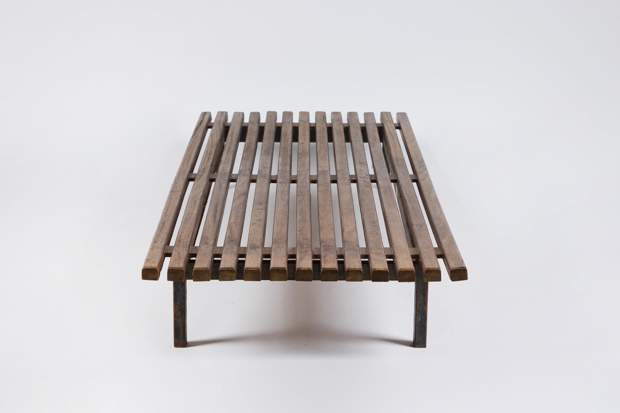 Teck Charlotte Perriand Banc Cansado en vente
