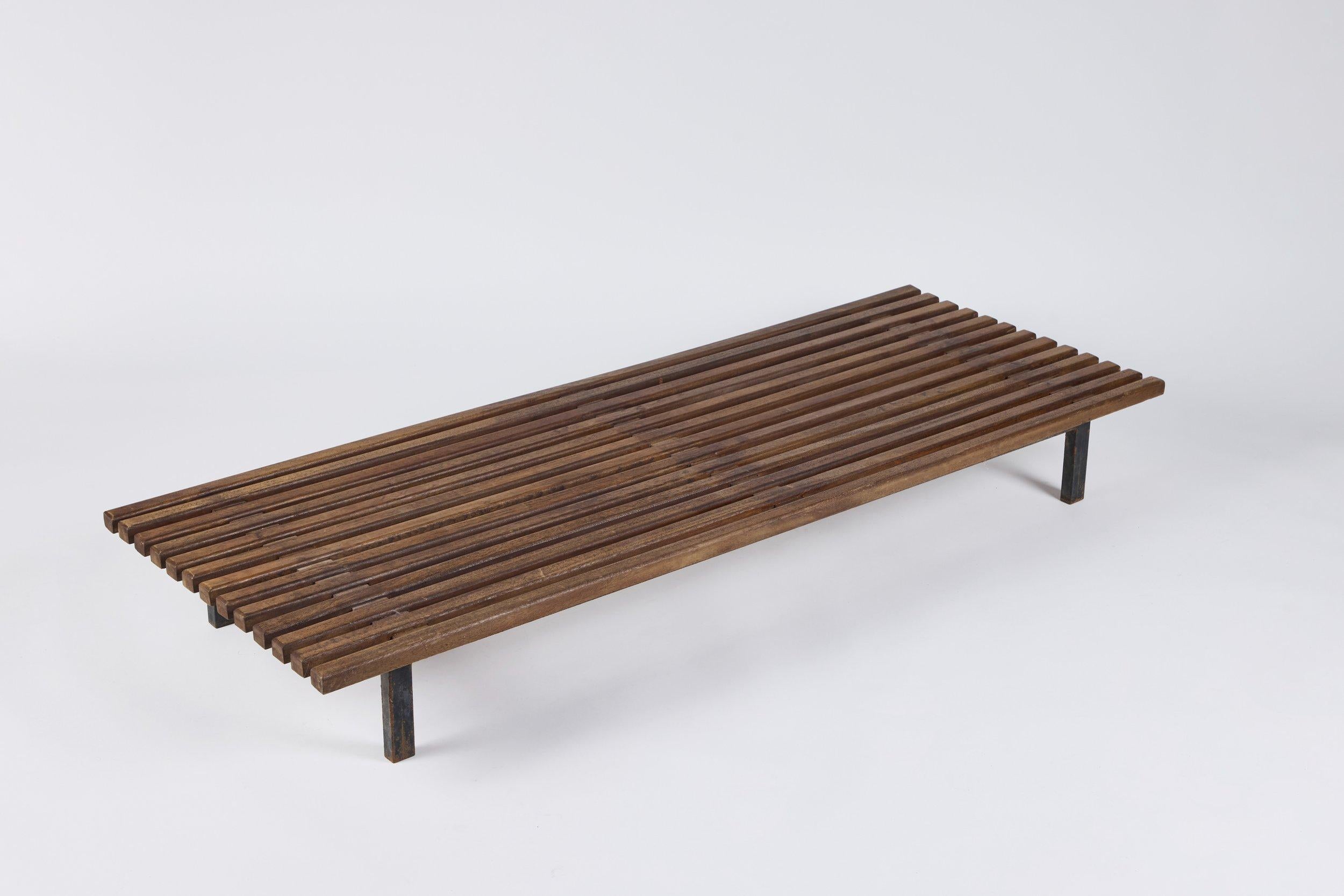 Charlotte Perriand Banc Cansado en vente 3