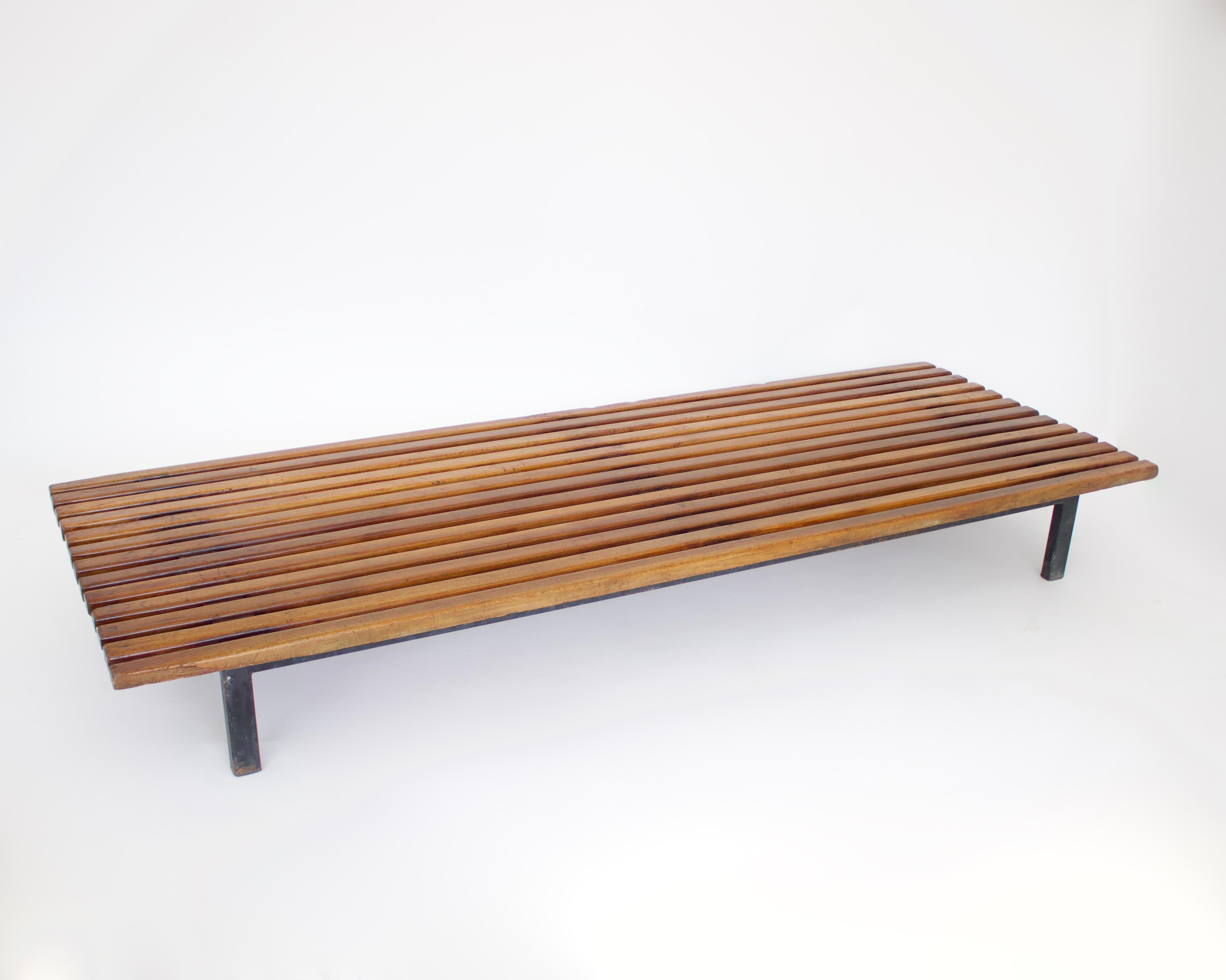 Charlotte Perriand Cansado Bench in Mahogany Wood Bench In Good Condition For Sale In Chicago, IL