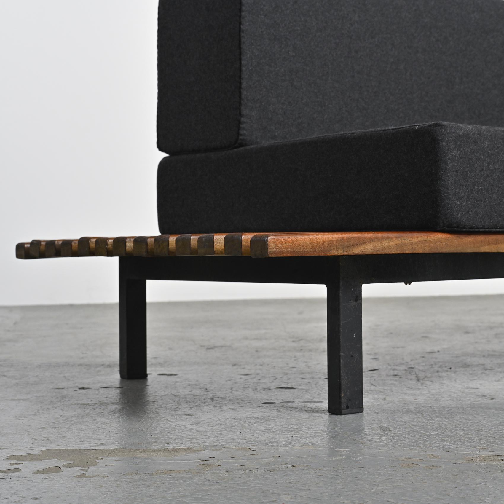 Banc Charlotte Perriand Cansado, Steph Simon, vers 1962 en vente 3