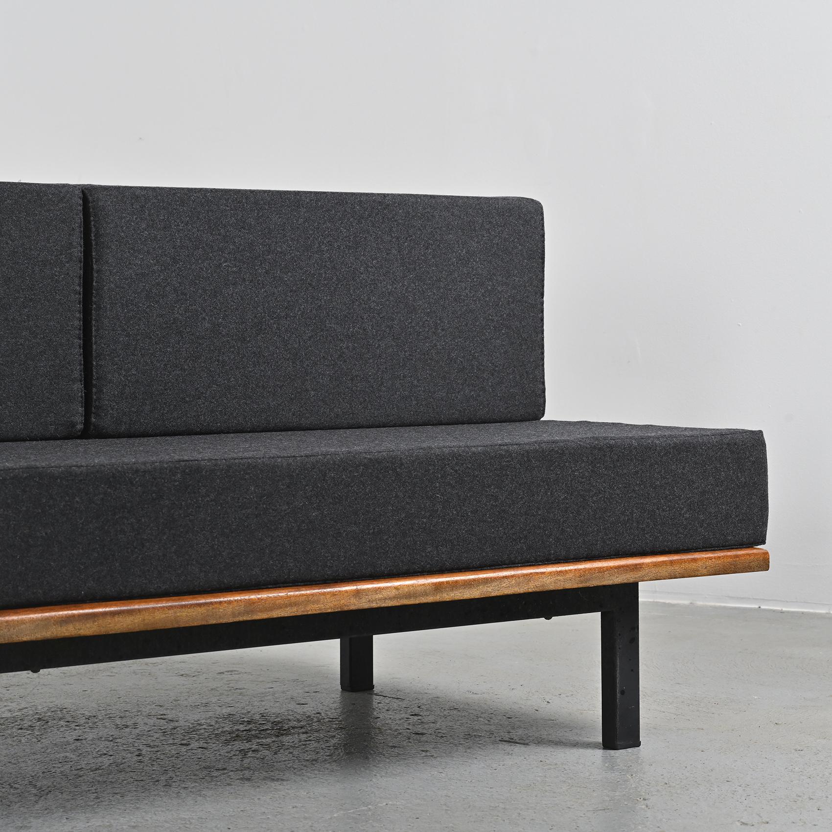 Banc Charlotte Perriand Cansado, Steph Simon, vers 1962 Bon état - En vente à VILLEURBANNE, FR