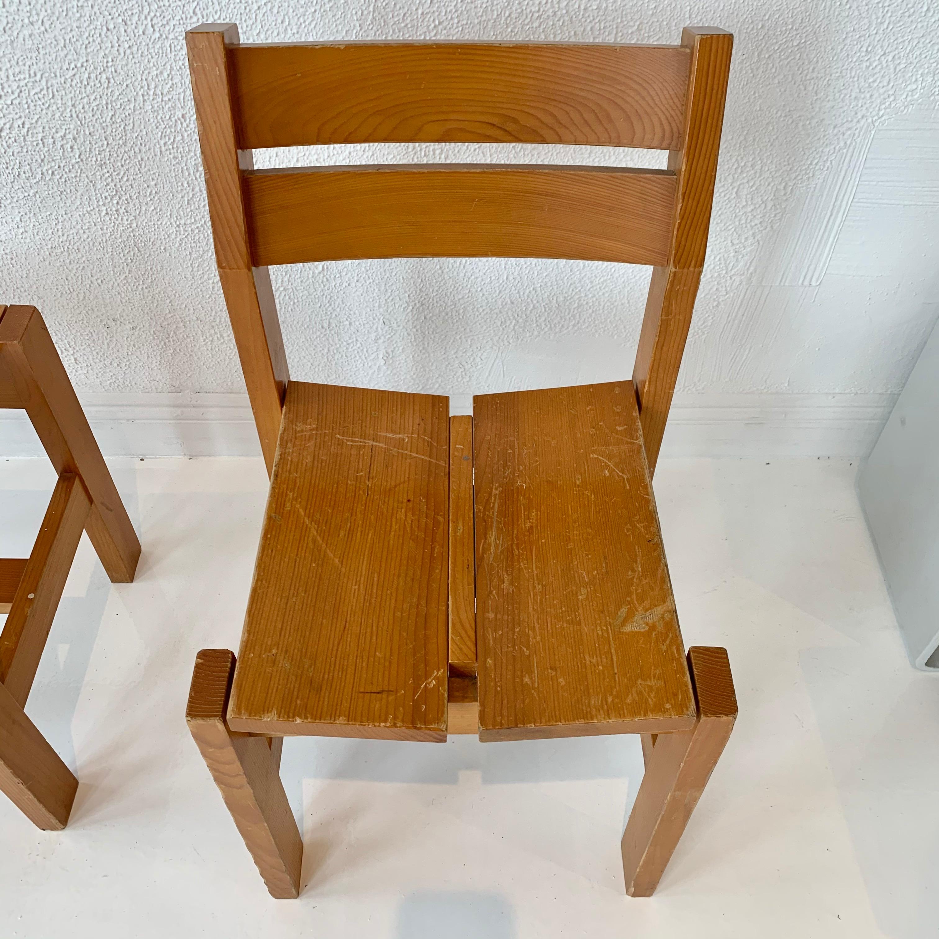 Stühle von Charlotte Perriand aus „La Cascade“ in Les Arcs, 1600 im Angebot 3
