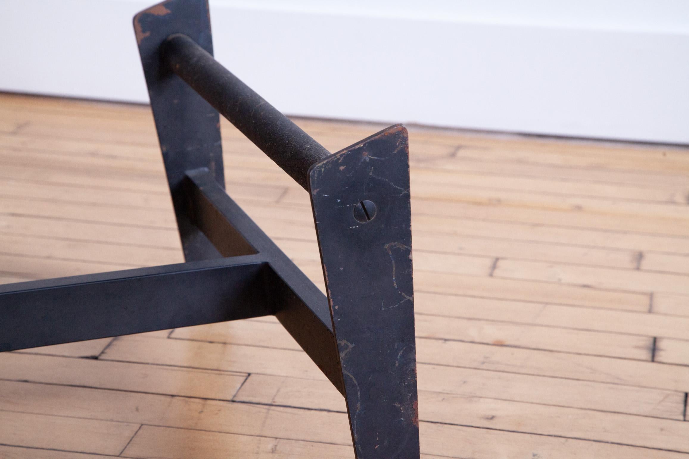 Chaise Le Corbusier producida por Wohnbedarf 3