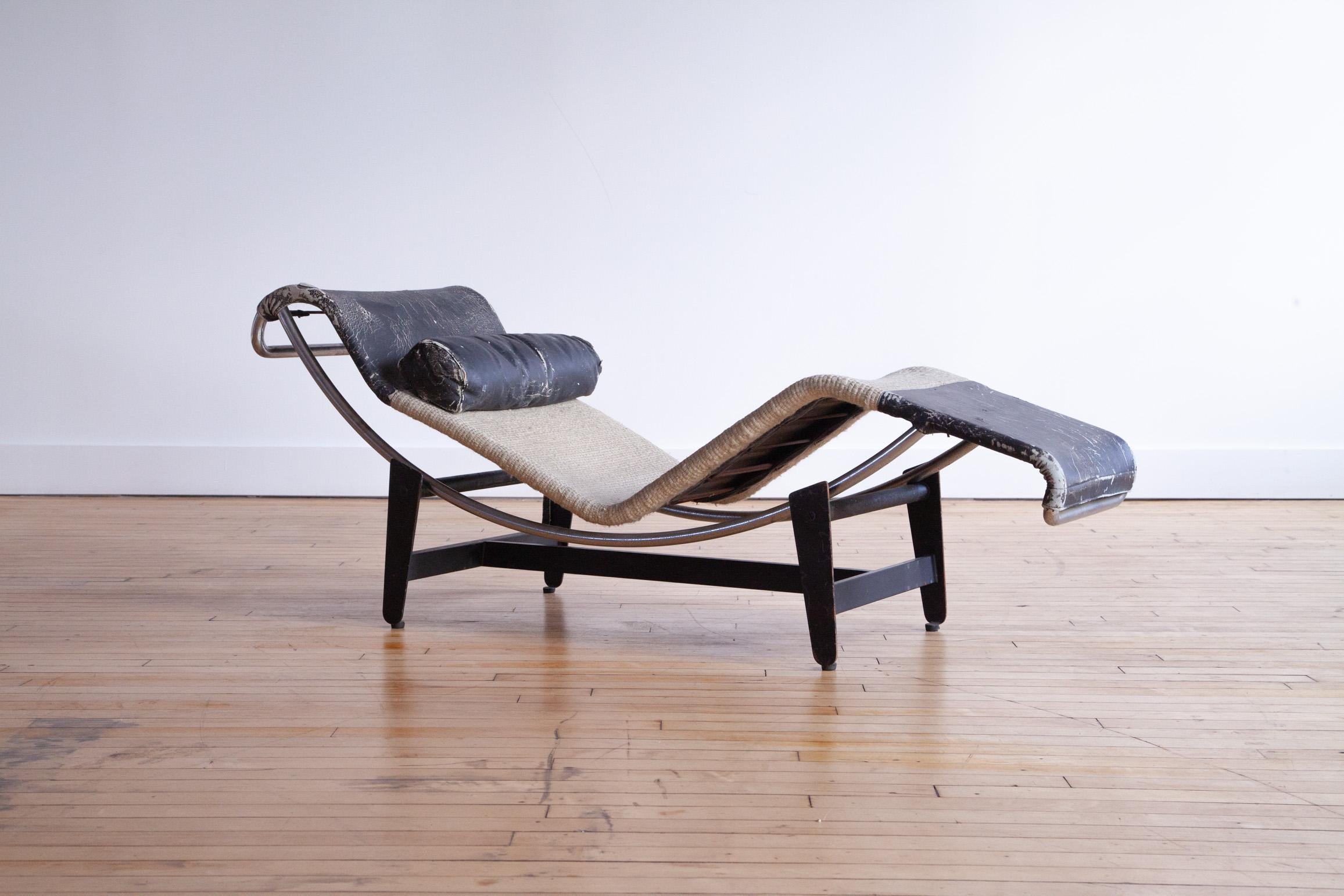 Chaise Le Corbusier producida por Wohnbedarf Moderno