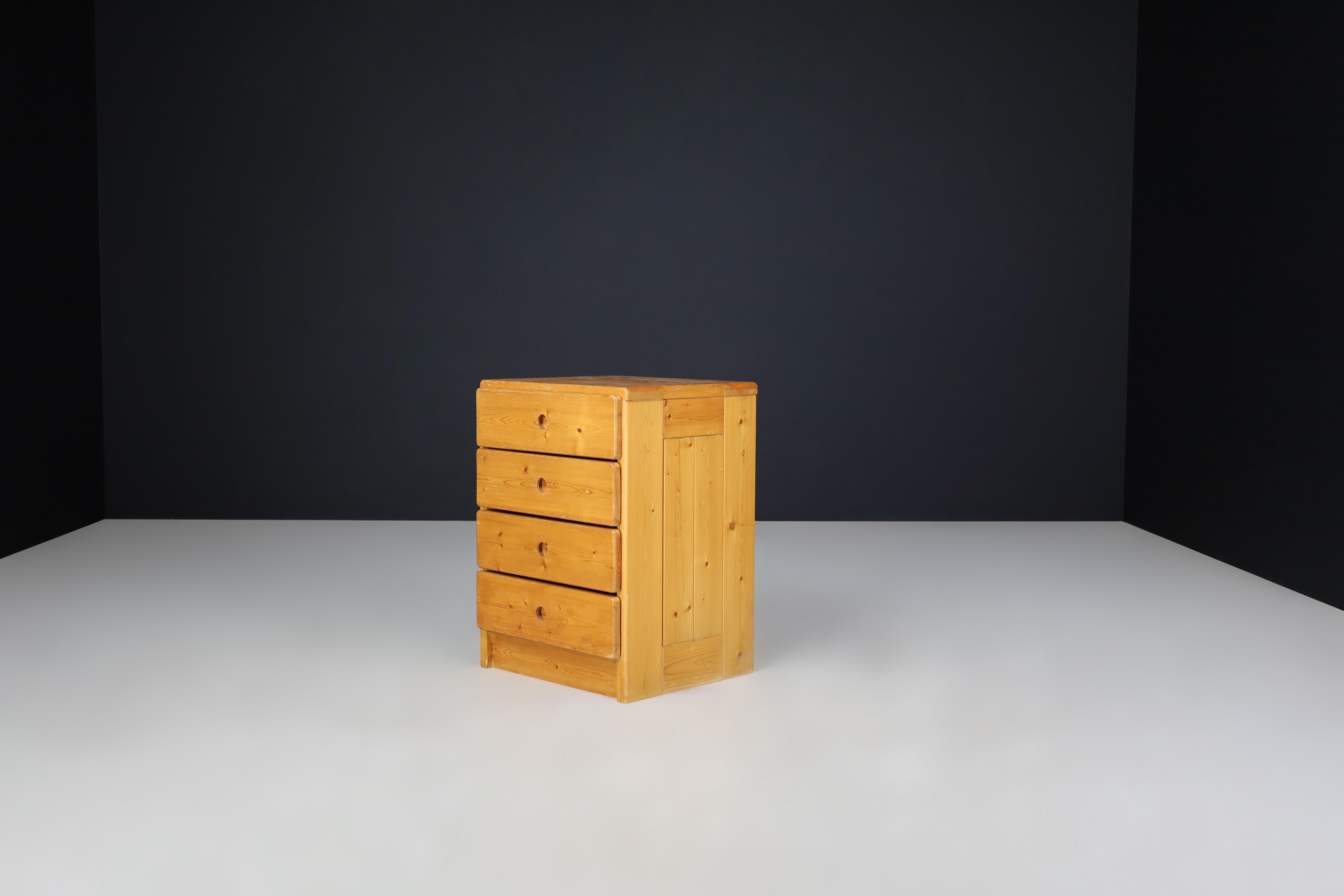 French Charlotte Perriand Chest of Drawers for Les Arcs, France 1960s   For Sale