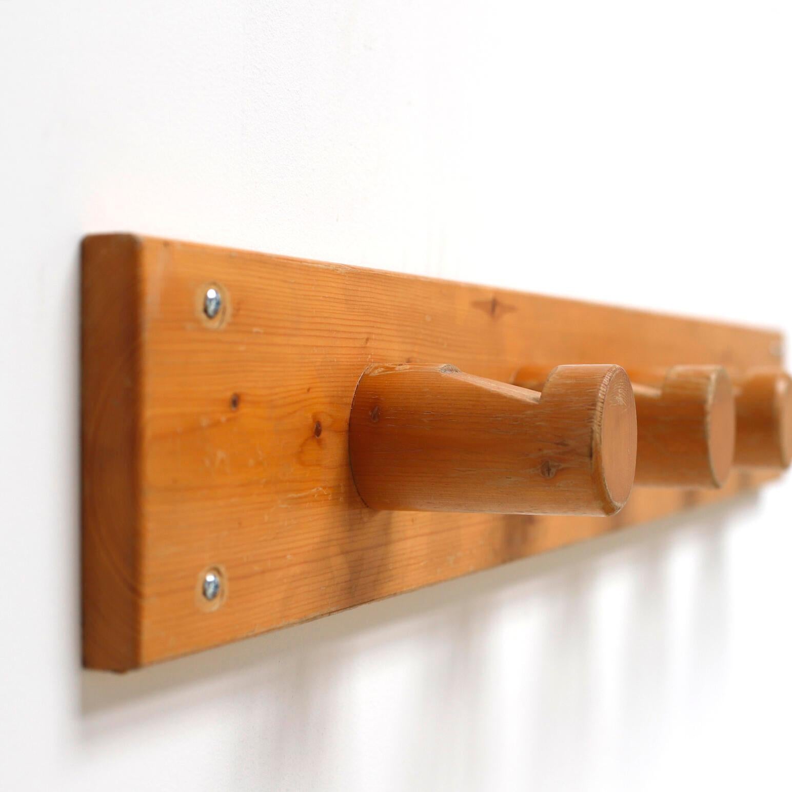 Charlotte Perriand Coat Rack with Five Hooks for Les Arcs, Pinewood, 1970s In Good Condition In Edogawa-ku Tokyo, JP