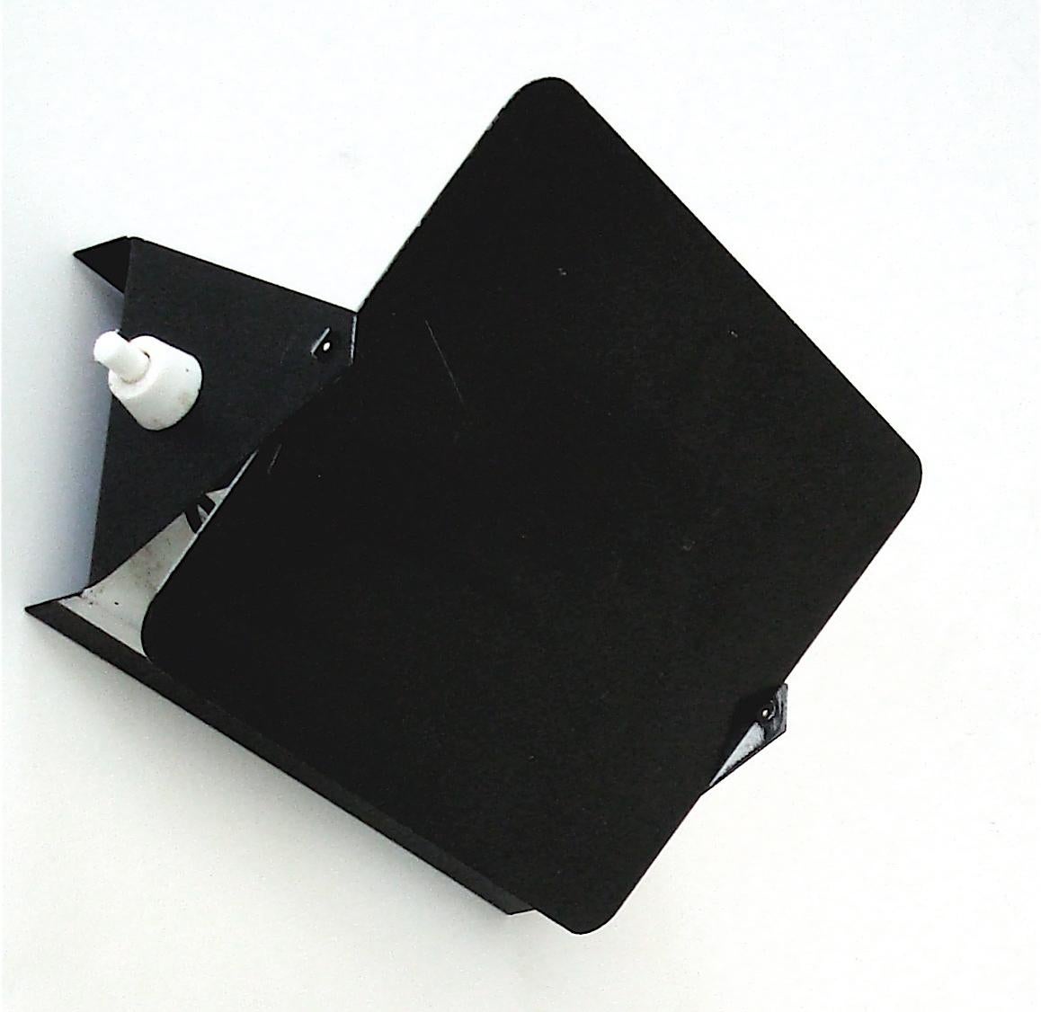 Francese Charlotte Perriand CP-1 Wall Sconces Paris, France in vendita