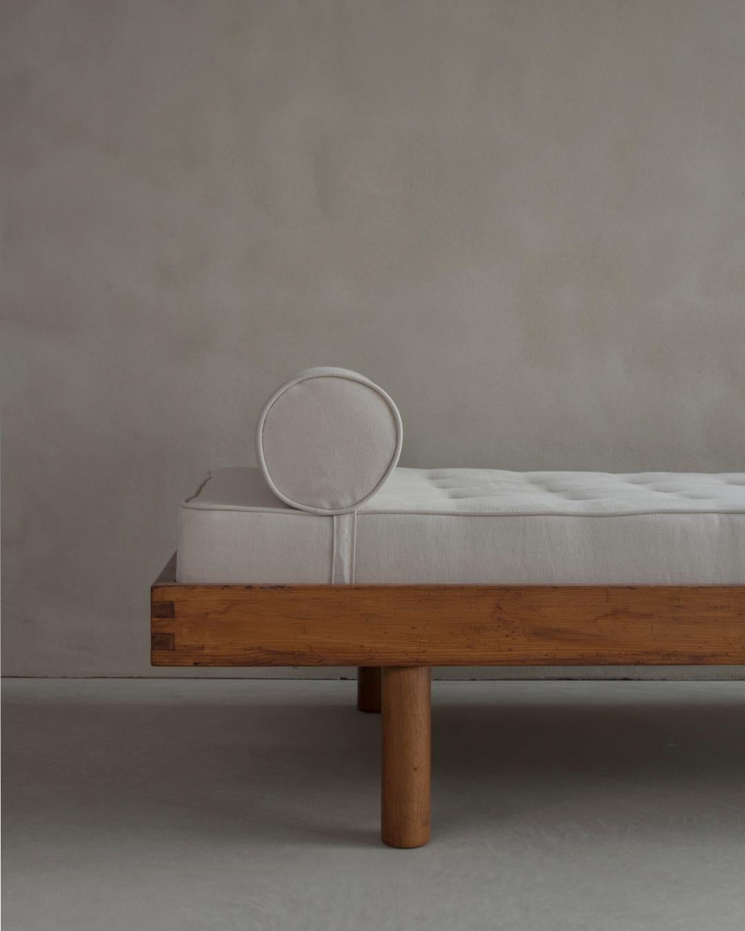 Charlotte Perriand, Daybed for Les Arc, Pine, 1970s 1