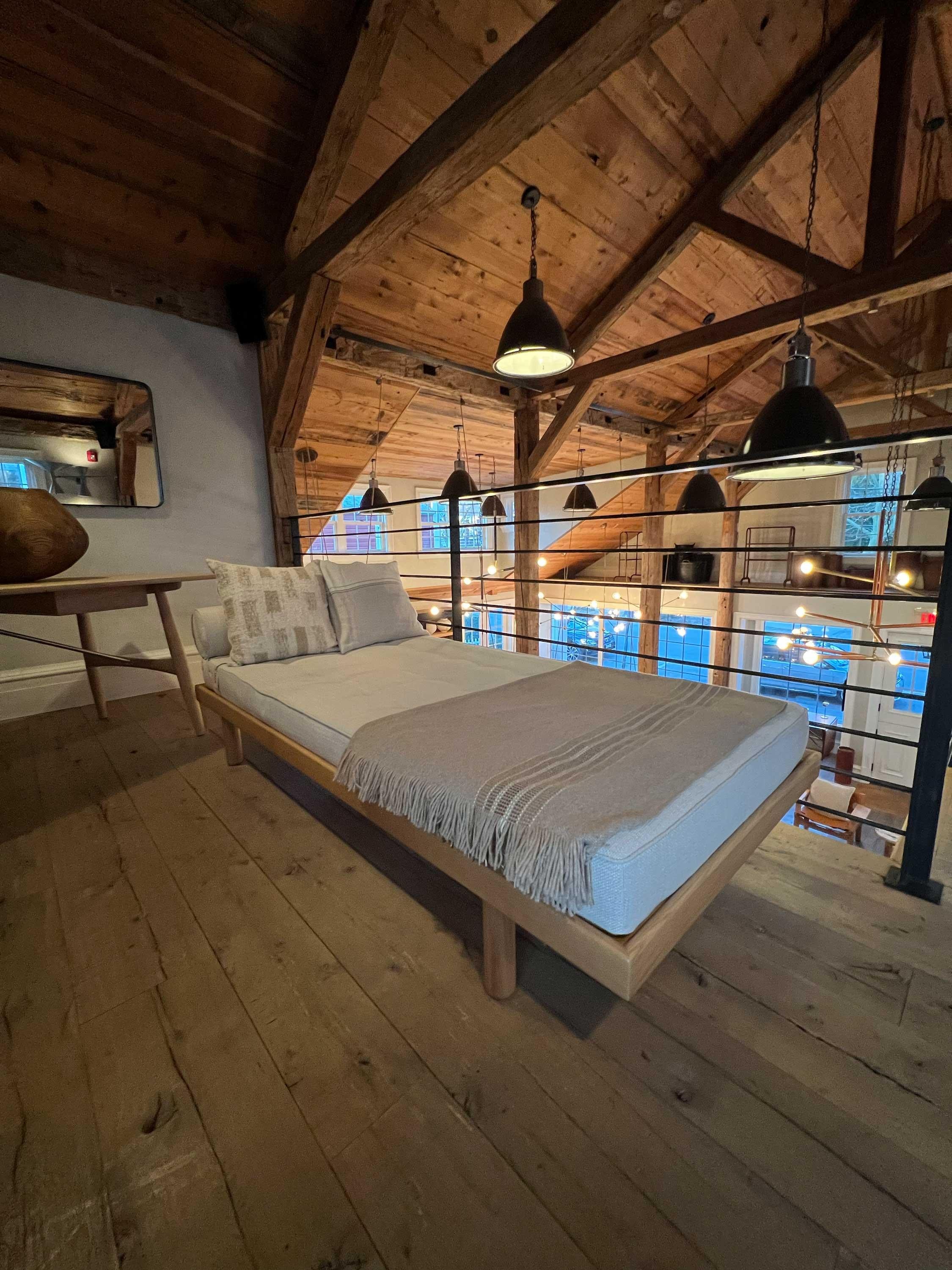 XXI secolo e contemporaneo Letto da giorno Charlotte Perriand con struttura in Oak Oak naturale di Cassina in vendita