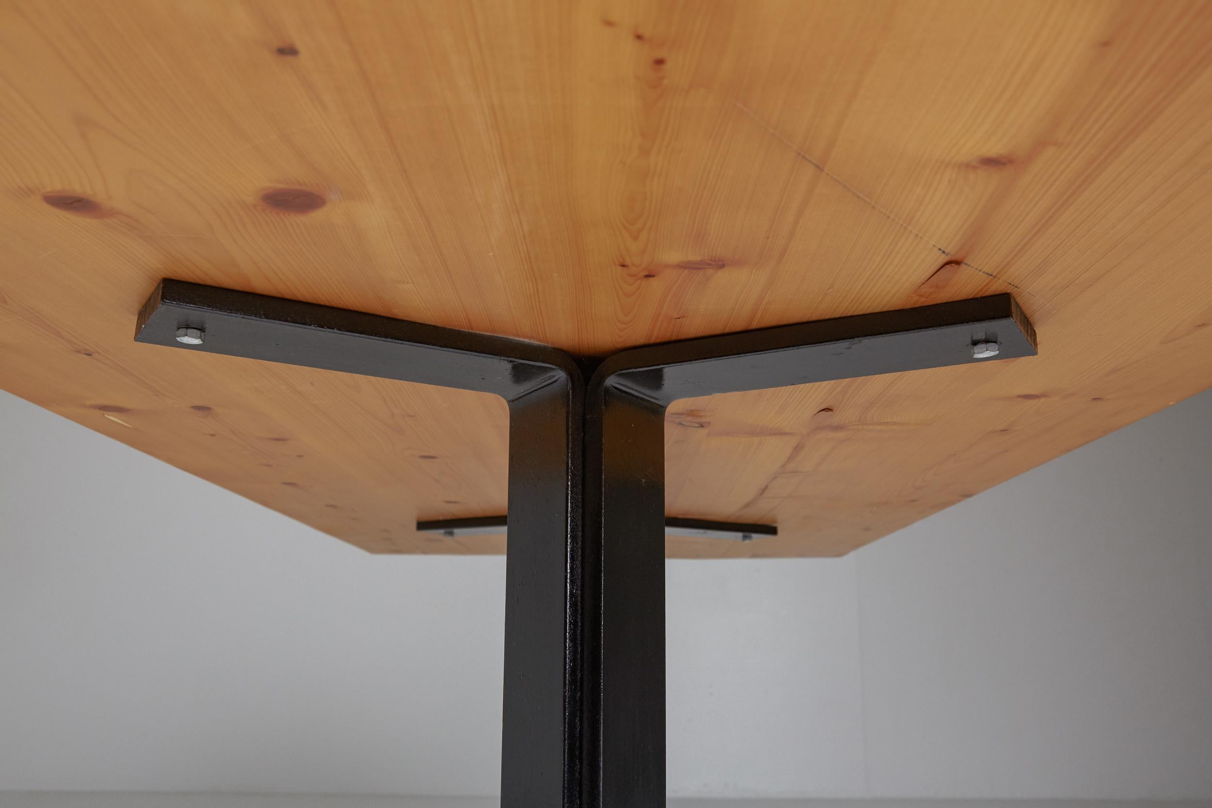 Charlotte Perriand dining table Les Arcs 4